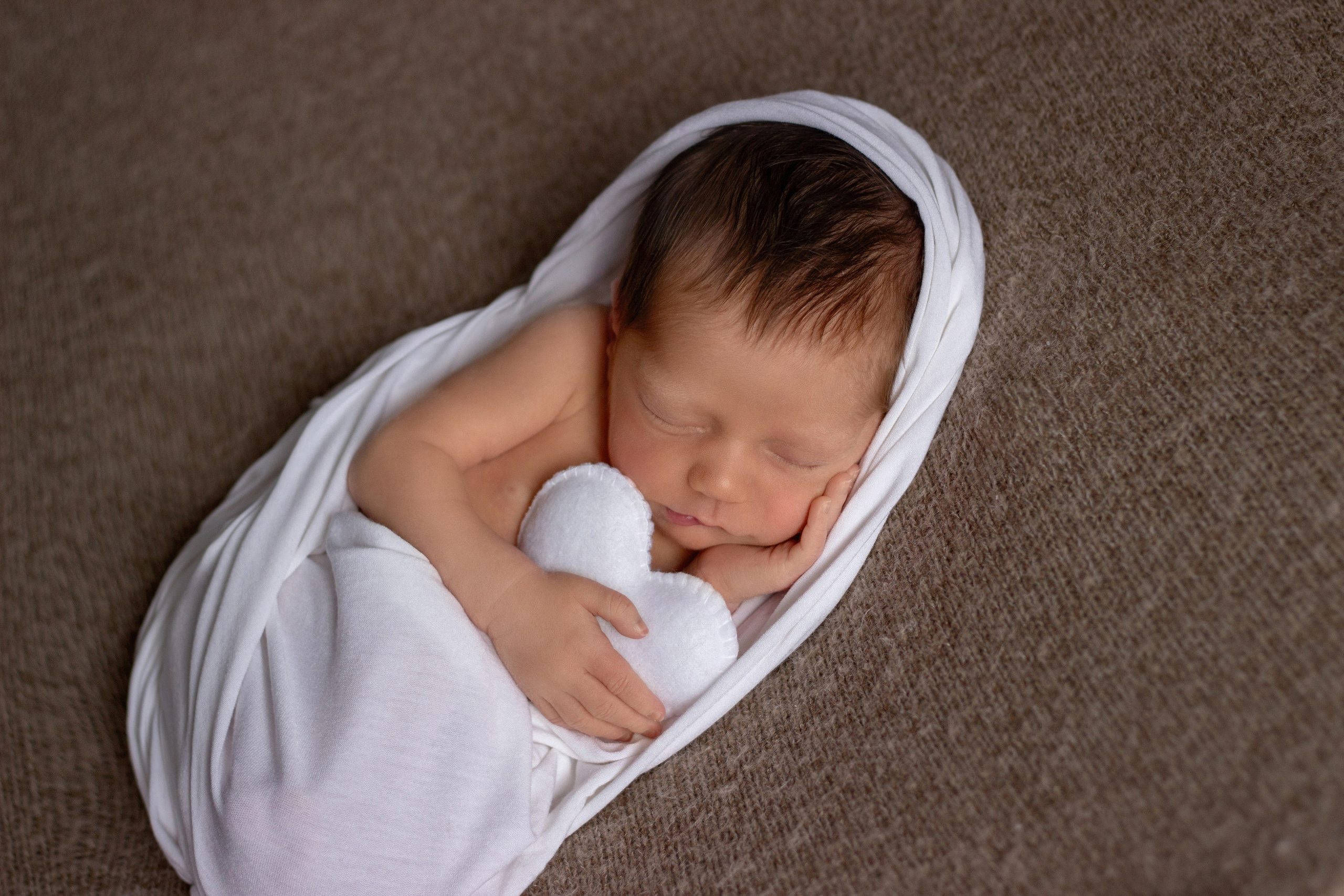 Семейная фотосессия миниатюрного малыша