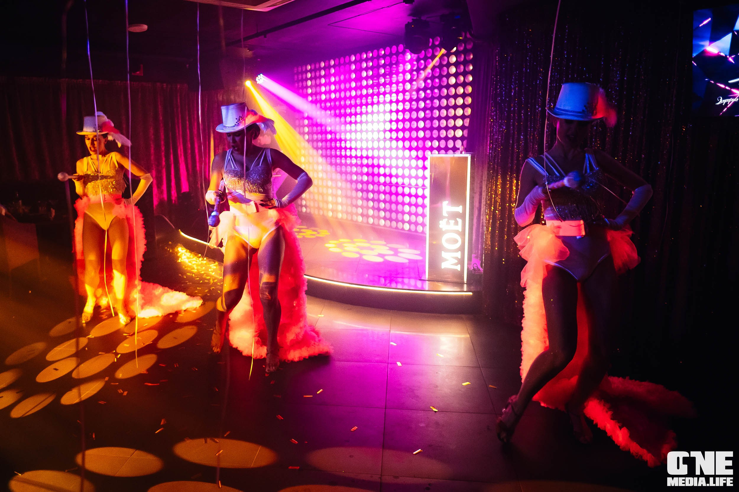 Фотоотчет из караоке-клуба Эйфория. One Media Life: фоторепортажи, фотоотчеты с мероприятий и заведений
