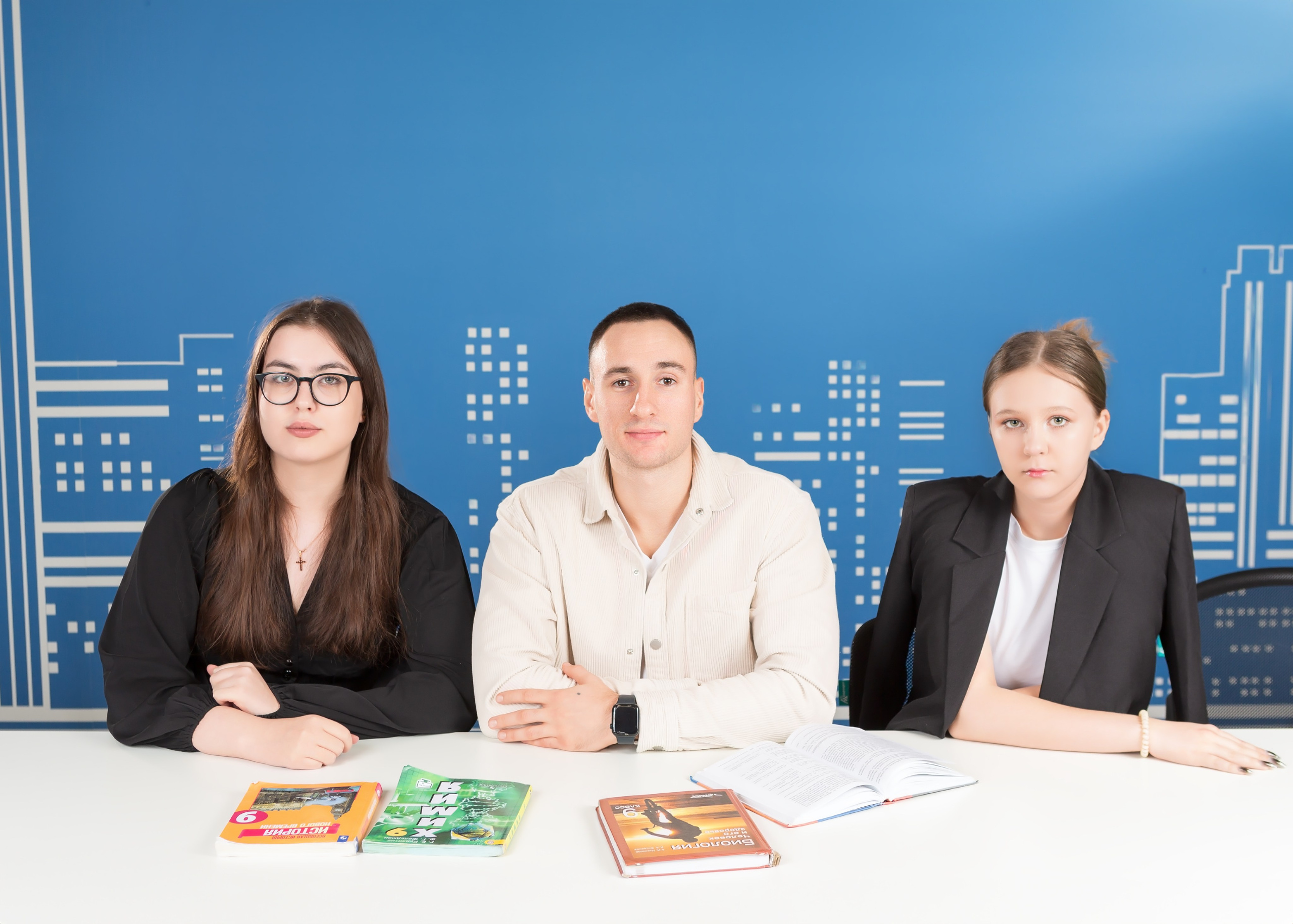 Выпускной альбом для 9 Класса. Выпускные альбомы и школьный фотограф в Подольске, Троицке, Щербинке, Москве и Московской области