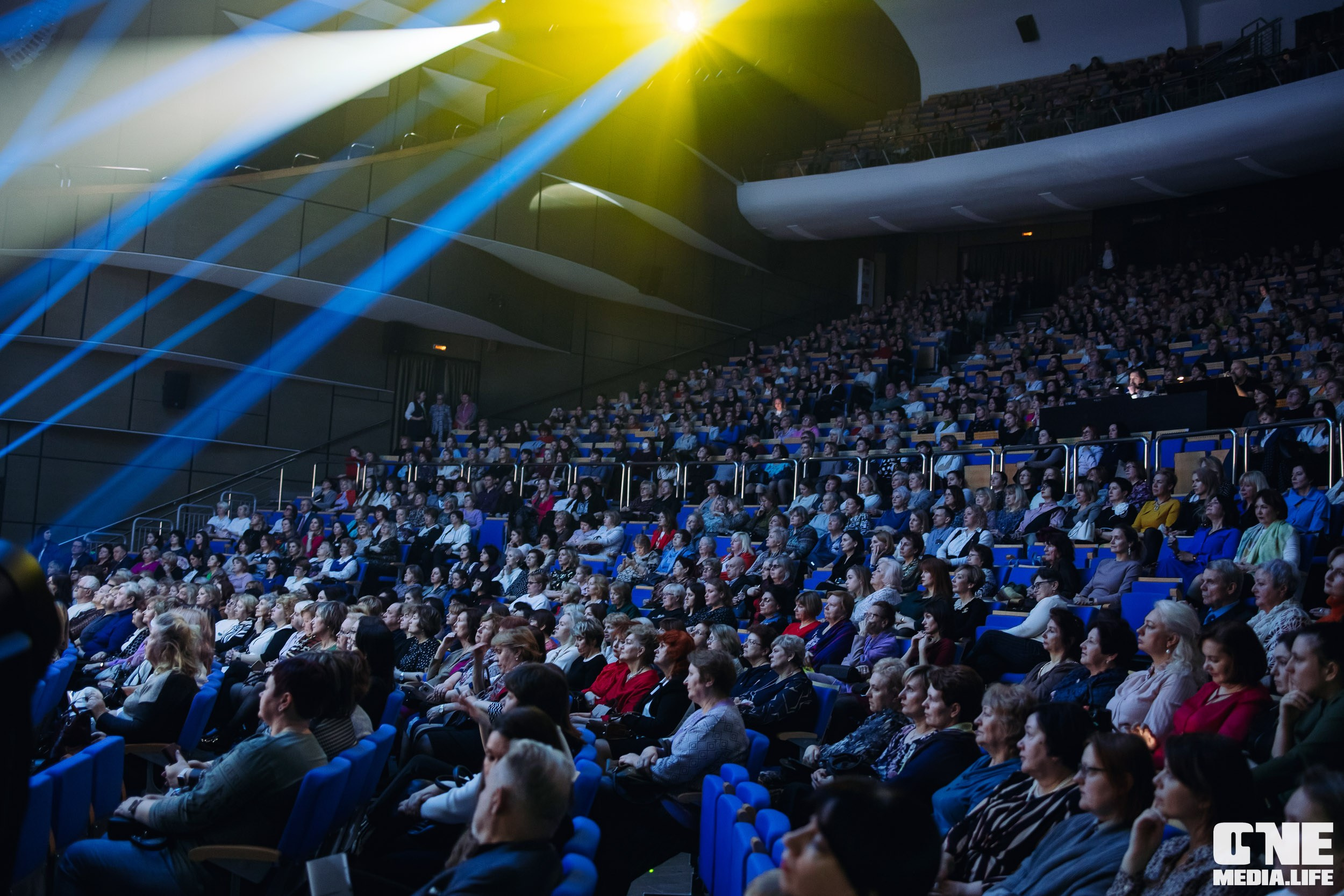 Концерт 8 марта в Янтарь холл. One Media Life: фоторепортажи, фотоотчеты с мероприятий и заведений