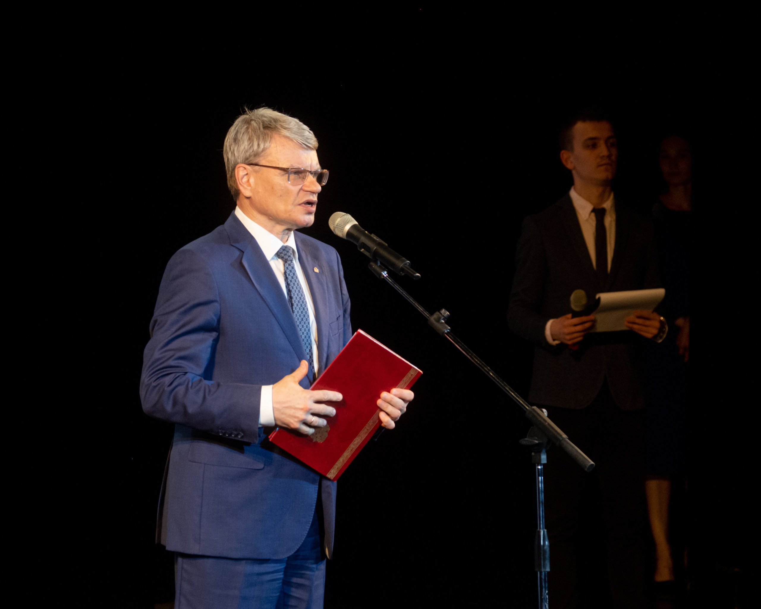 Выпускной Педиатрического факультета КГМУ 2024. Репортажный фотограф в Казани Павел Серпокрылов