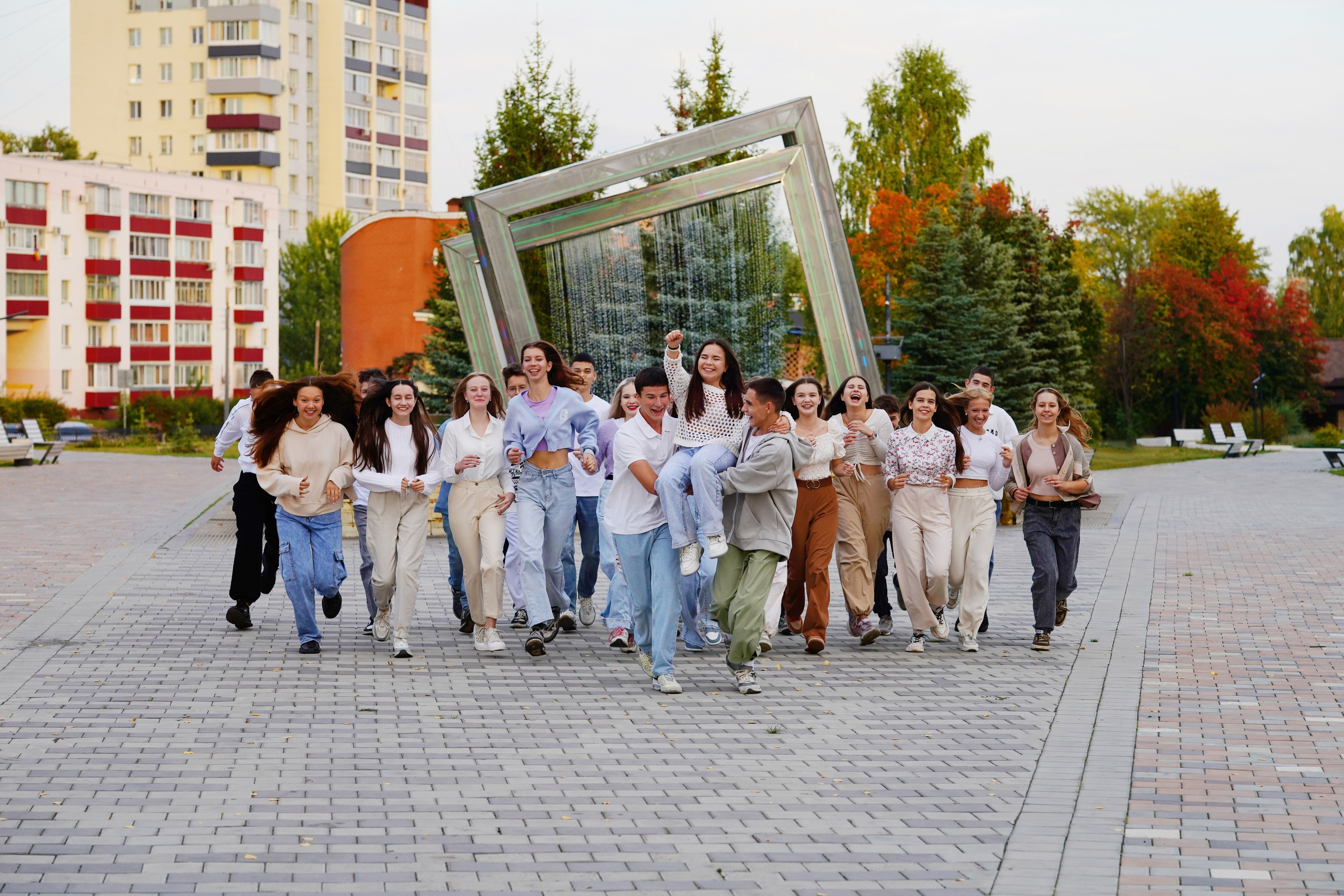 Осень 9,11 класс. Фотограф Герман