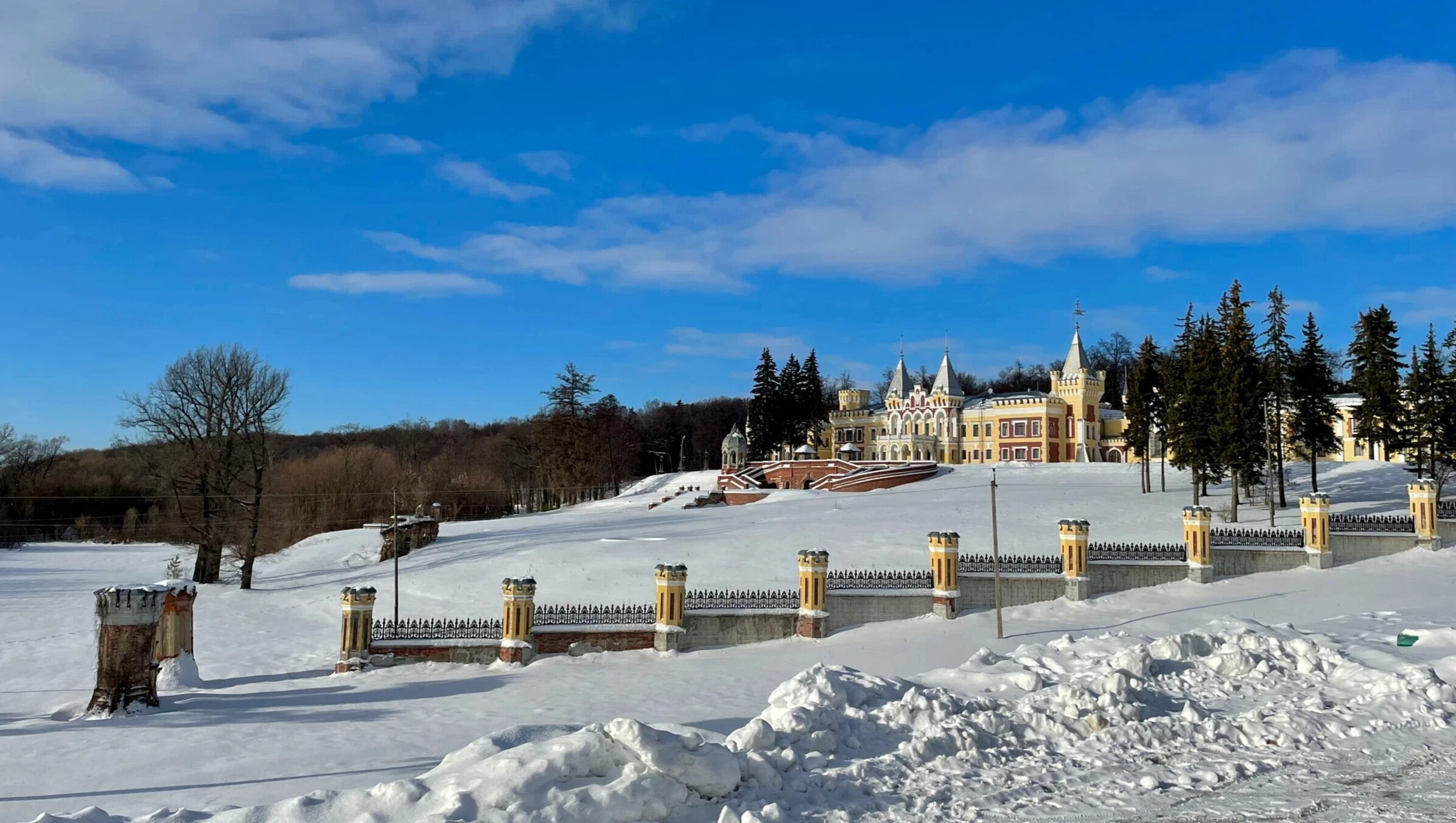 Фотозаметка #14: Замок в Рязанской области. Проект «Фотокладовка»: блог уличной фотографии в формате street photo