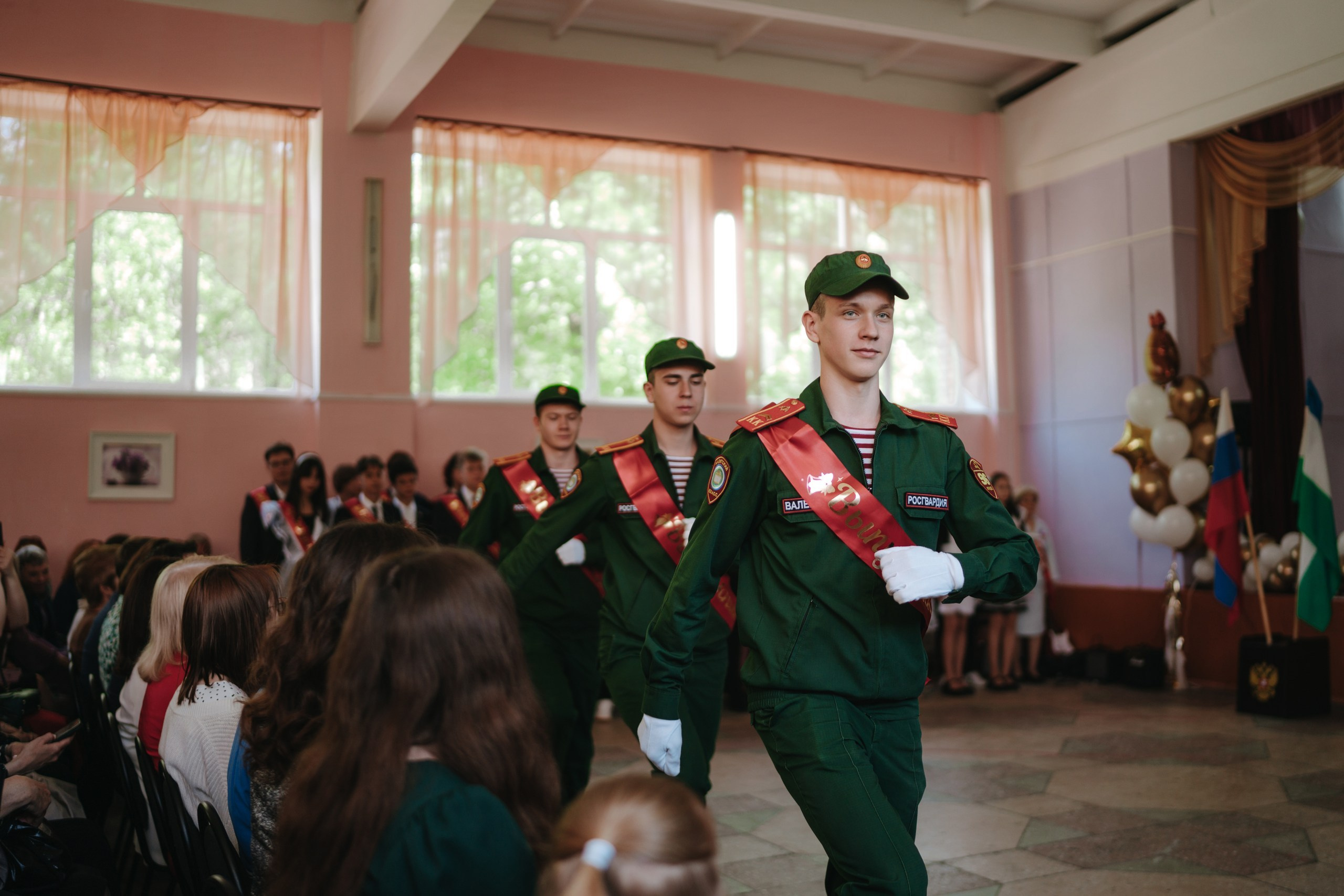 ФОТОСЪЕМКА ВЫПУСКНЫХ УФА, ФОТОГРАФ НА ПОСЛЕДНИЙ ЗВОНОК