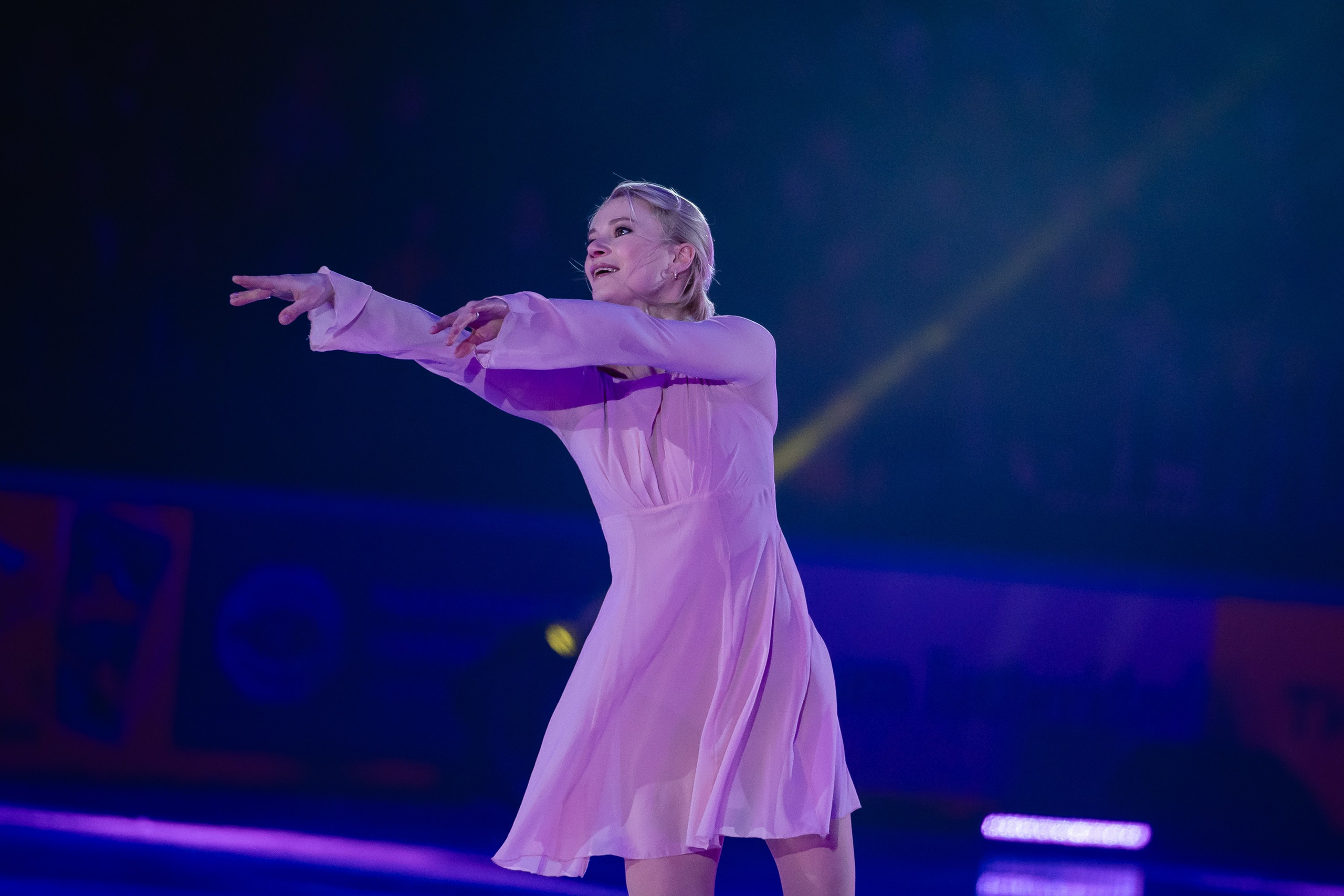 Шоу «Чемпионы на льду» в Новосибирске. Воробьева Ксения — Спортивный и танцевальный фотограф Новосибирск