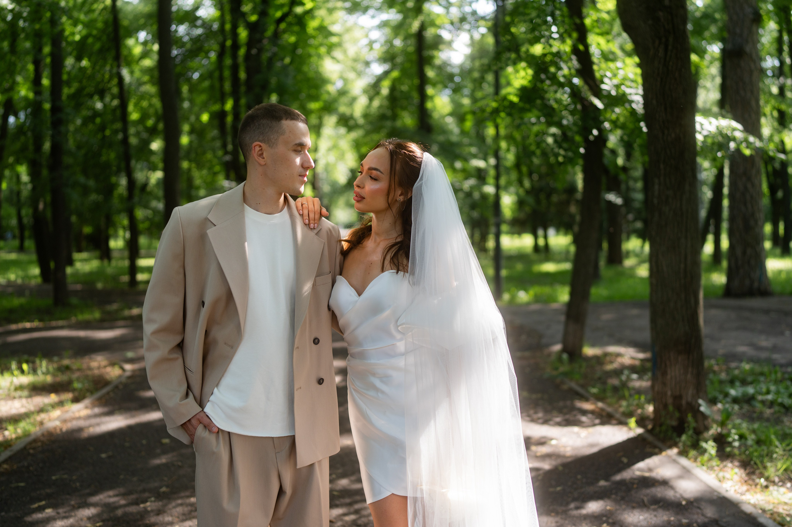 Предсвадебная прогулка Александр и Юлия. Свадебный и индивидуальный фотограф Аля Мамакова