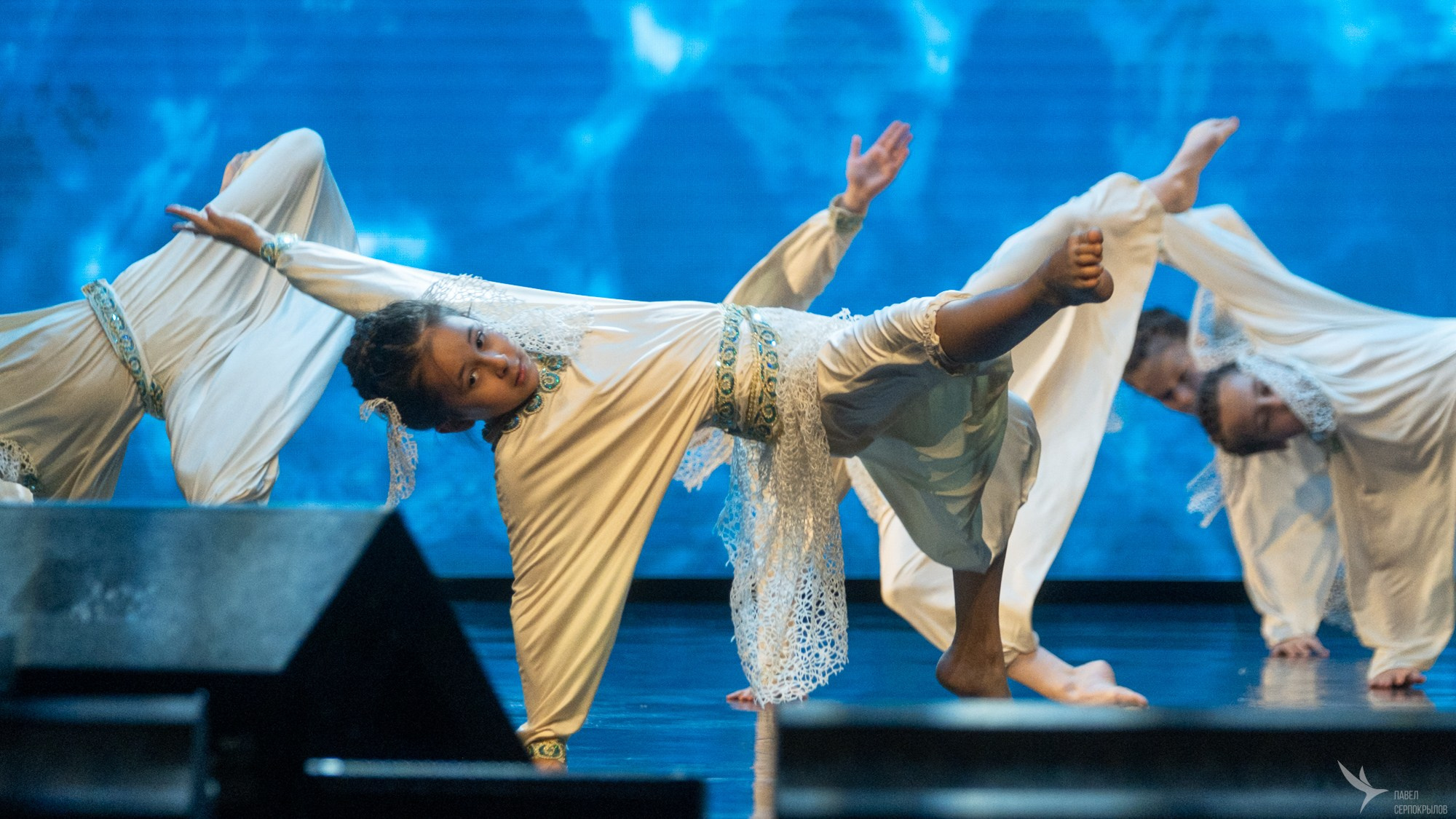 Юбилейный концерт студии эстрадного танца «Изумрудный город». Репортажный фотограф в Казани Павел Серпокрылов