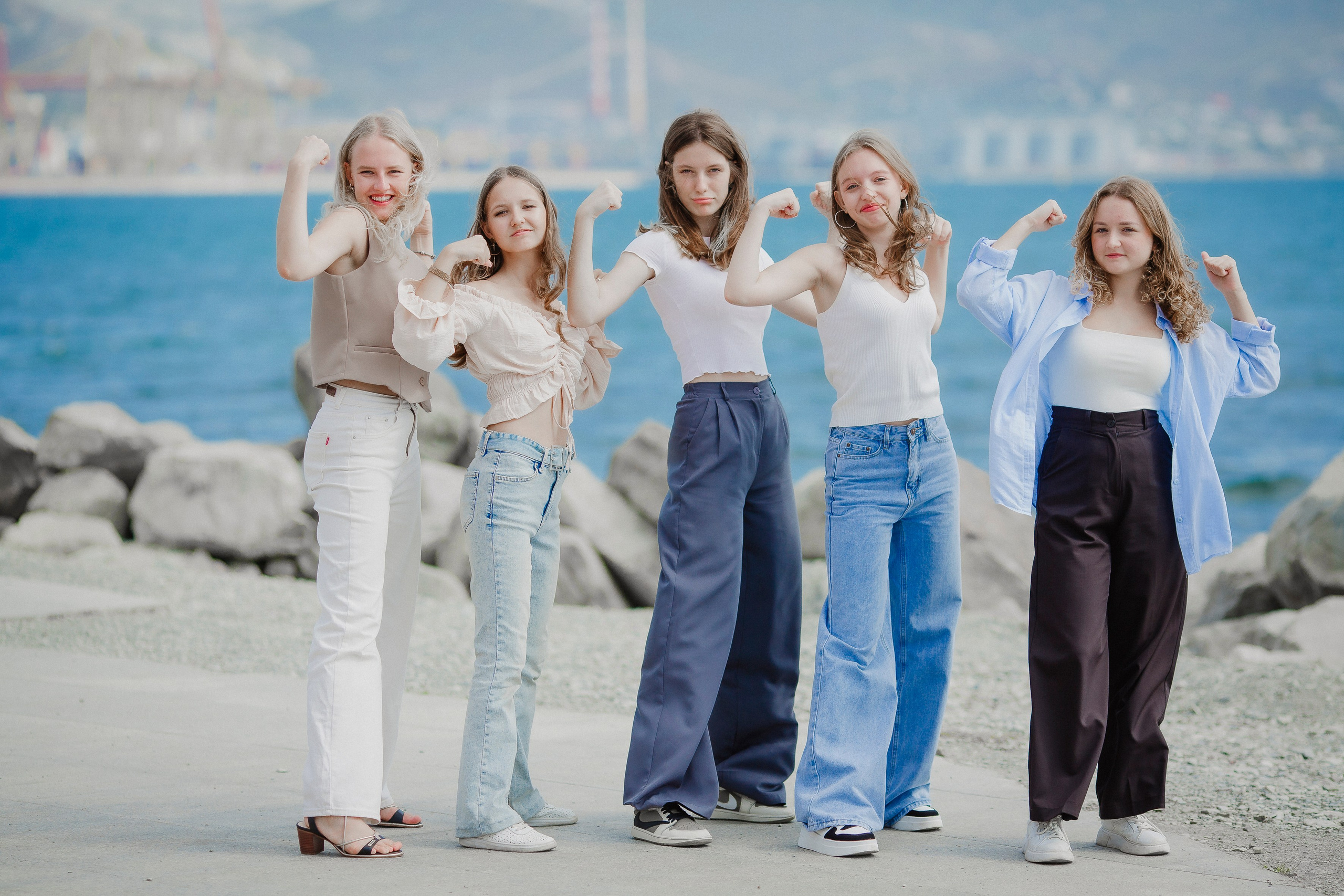 Аллея Черняховского- старшая школа. Выпускные альбомы Натальи Бутко: Новороссийск, Анапа, Геленджик