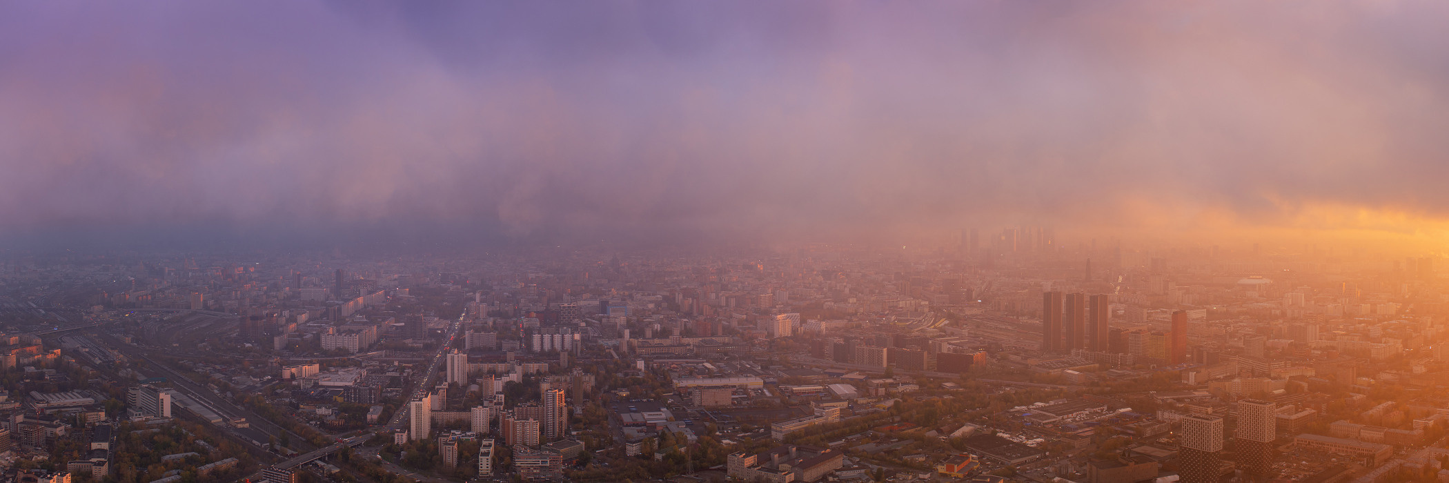 Небо над Москвой. Петр Ушанов — фотограф
