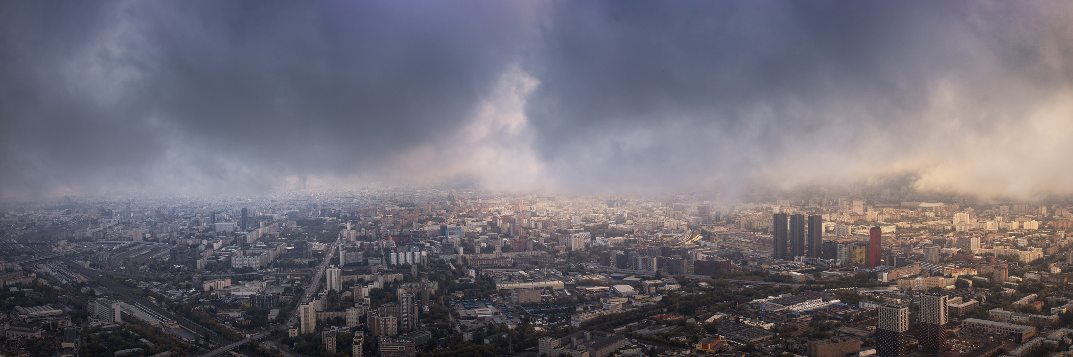 Небо над Москвой. Петр Ушанов — фотограф