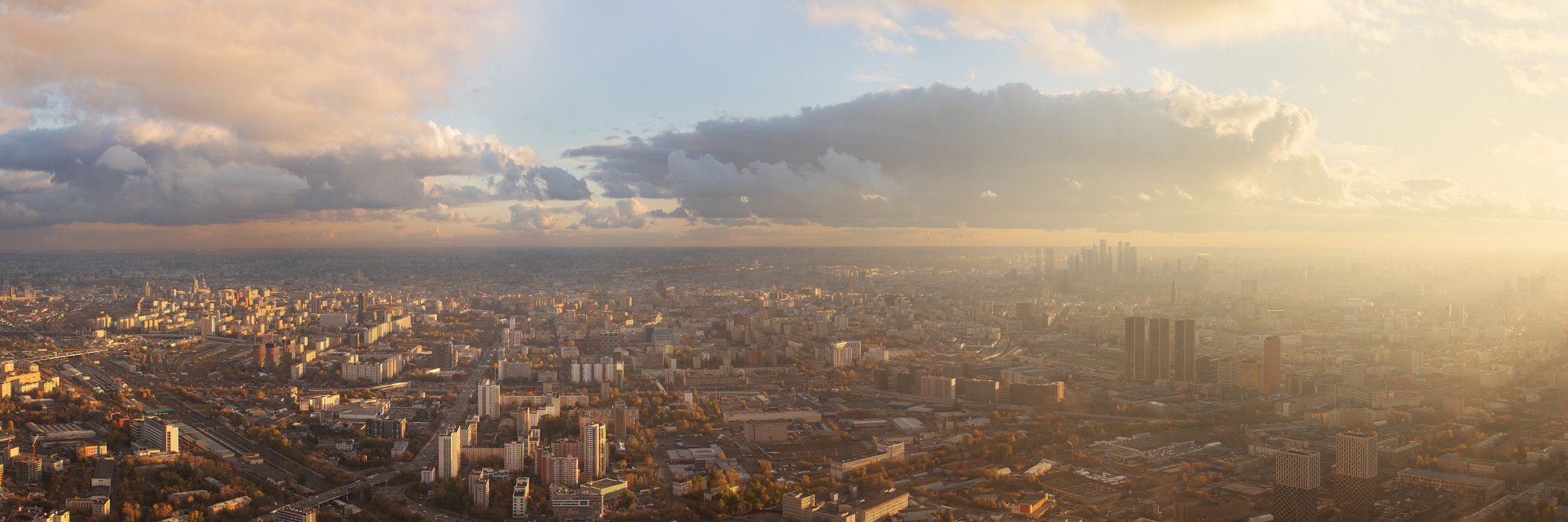 Небо над Москвой. Петр Ушанов — фотограф