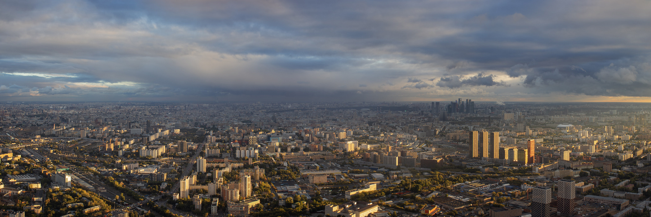 Небо над Москвой. Петр Ушанов — фотограф