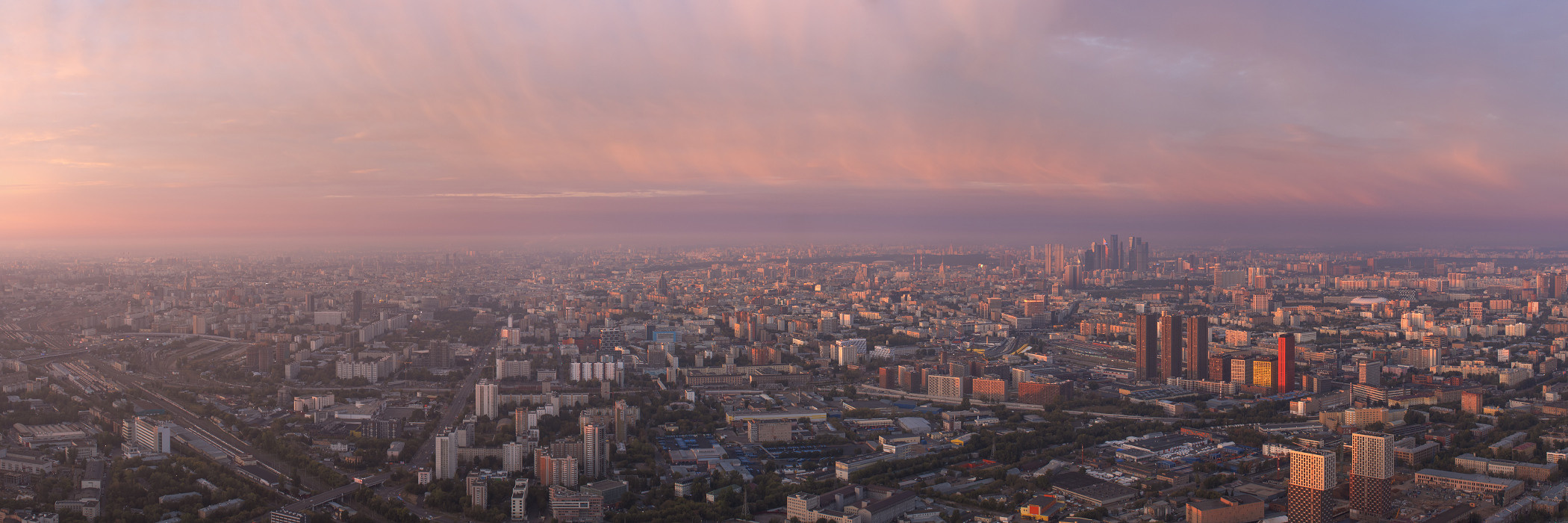 Небо над Москвой. Петр Ушанов — фотограф