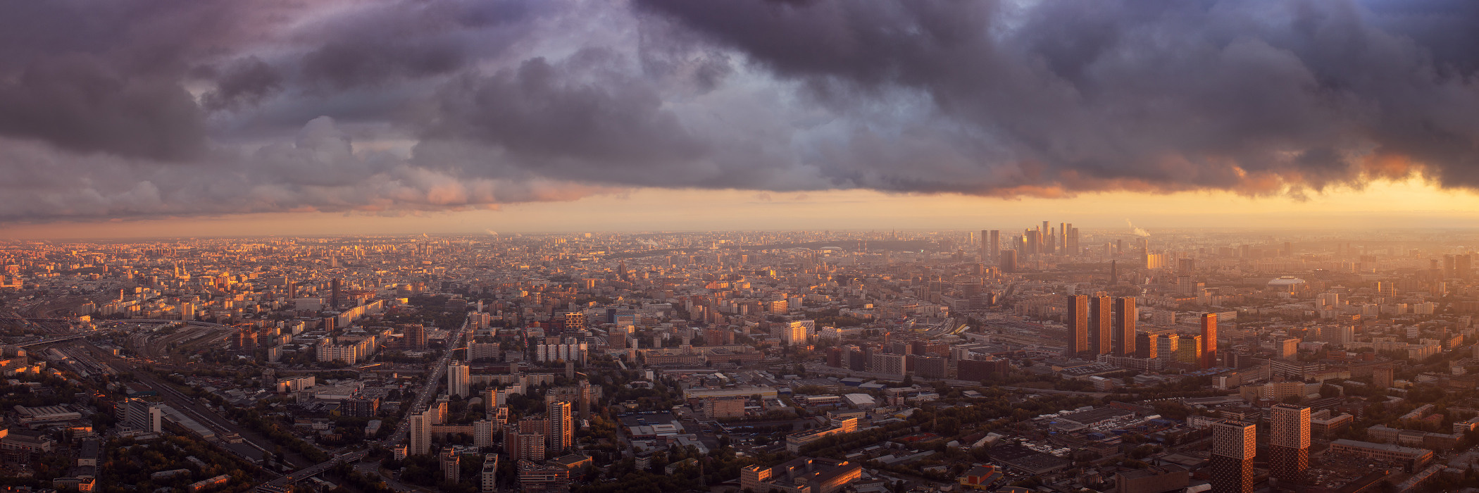 Небо над Москвой. Петр Ушанов — фотограф