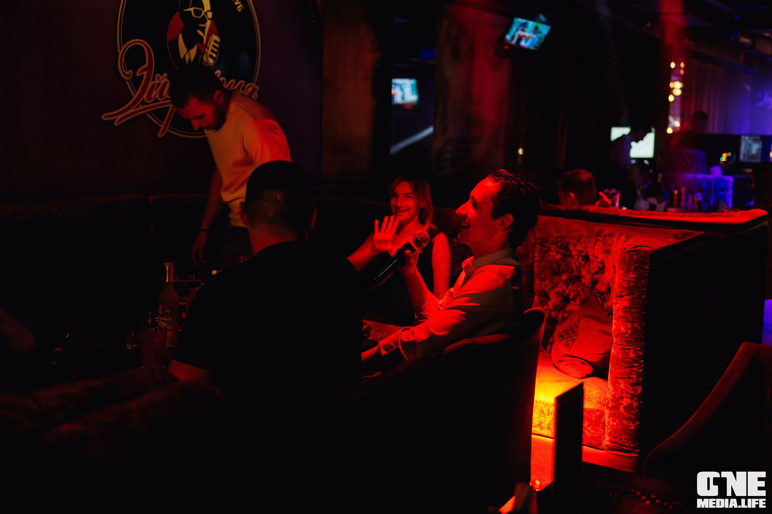 Фоторепортаж из караоке-клуба Эйфория. One Media Life: фоторепортажи, фотоотчеты с мероприятий и заведений