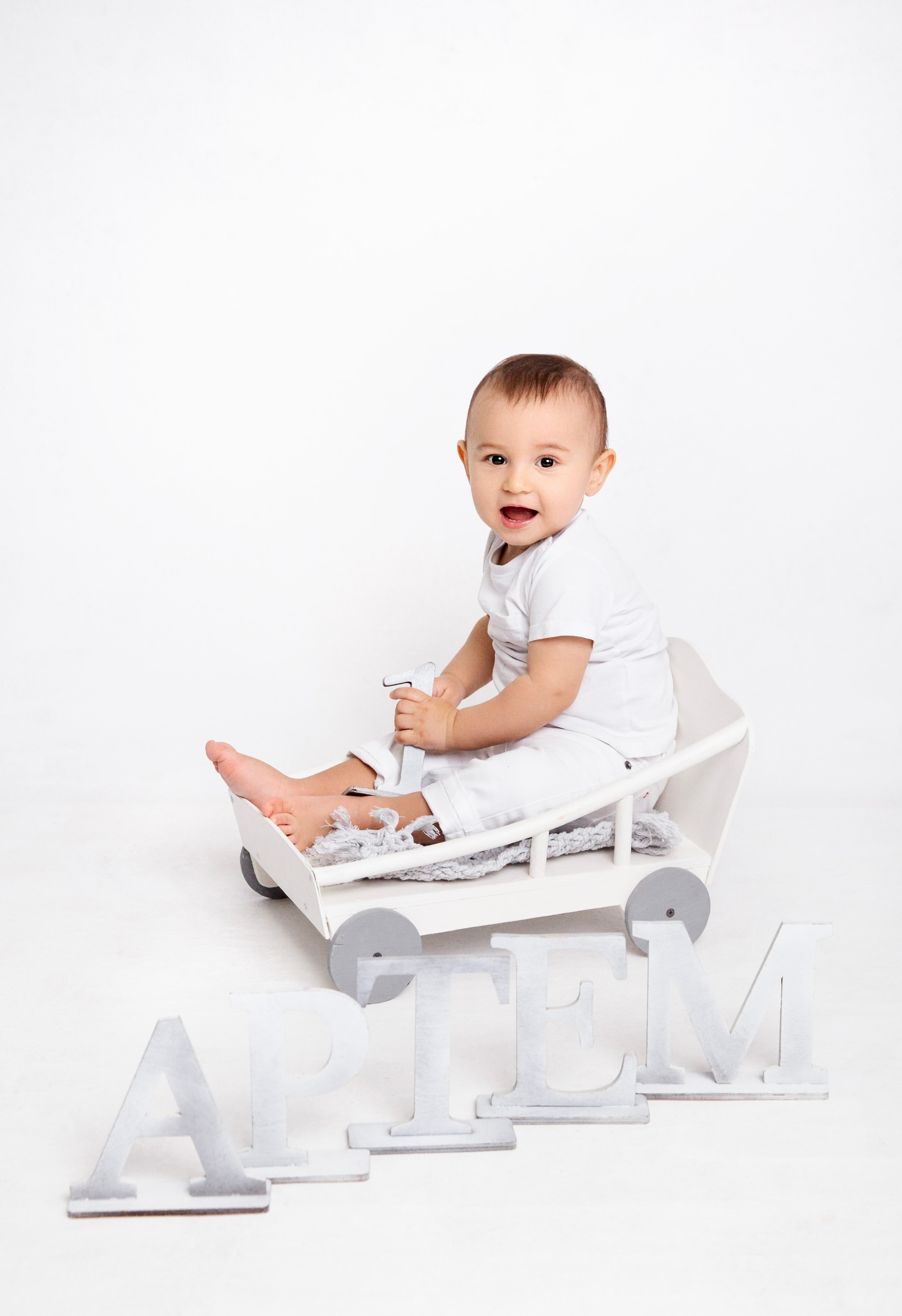 Фотосессия ГОДОВАСИЕ. Фотограф новорожденных, детей до года и беременных в Симферополе