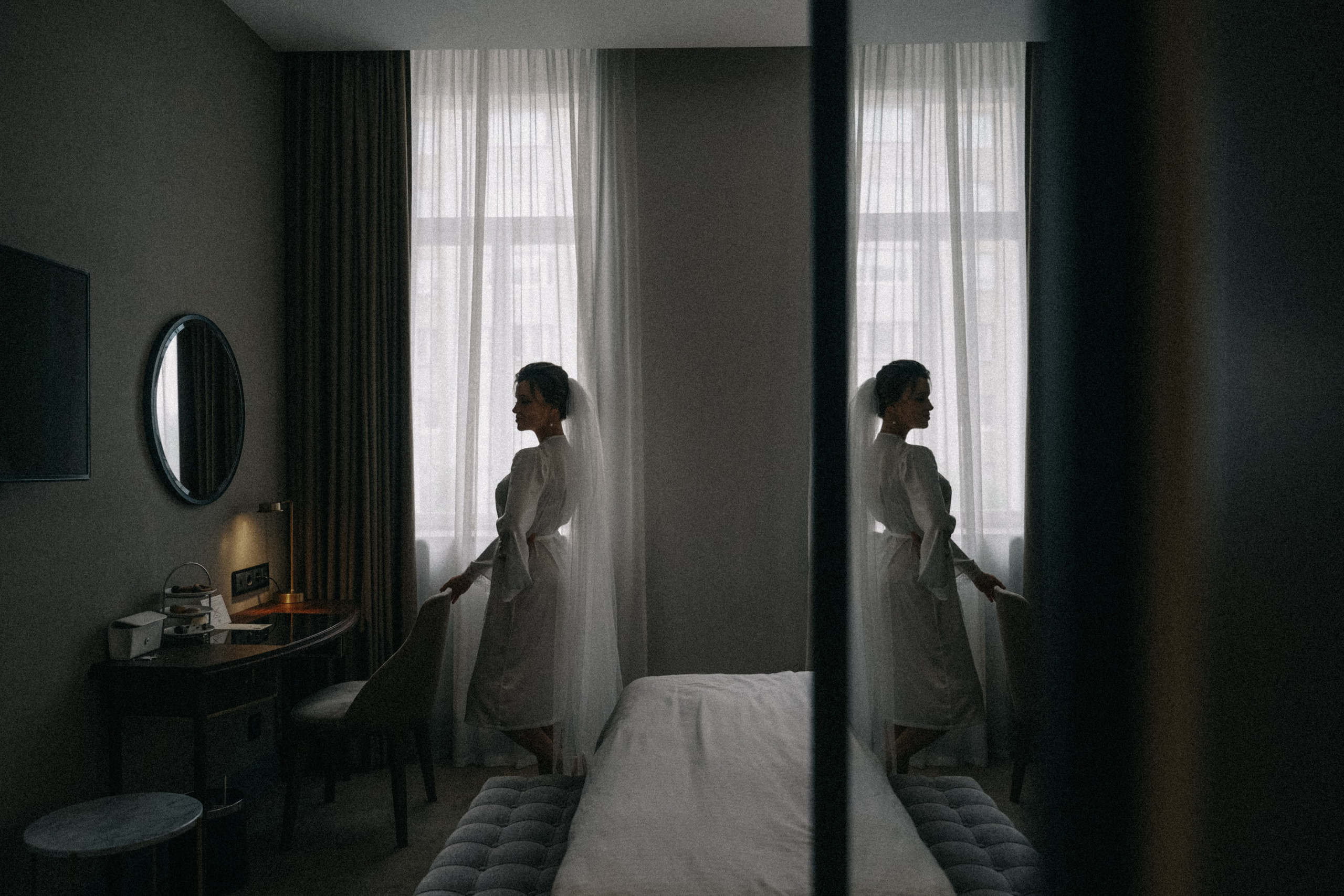 Свадьба для двоих с прогулкой в The St. Regis Москва Никольская 5*. Свадебный и семейный фотограф Виктория Носачёва. Щелково, Москва и МО