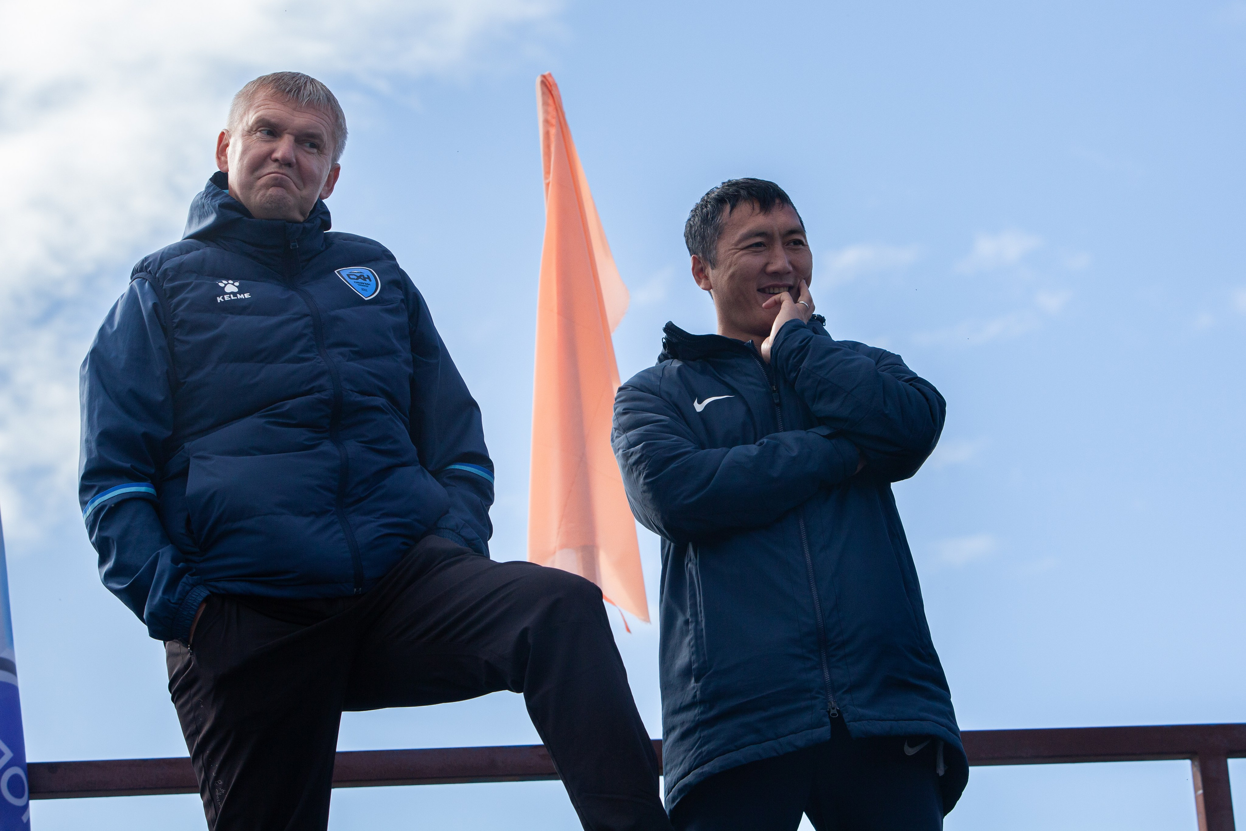 Матч юношеской футбольной лиги между командами СШ «Сахалин» и «СШОР № 1» (Комсомольск-на-Амуре). Кутузов Евгений Фотограф в Южно-Сахалинске