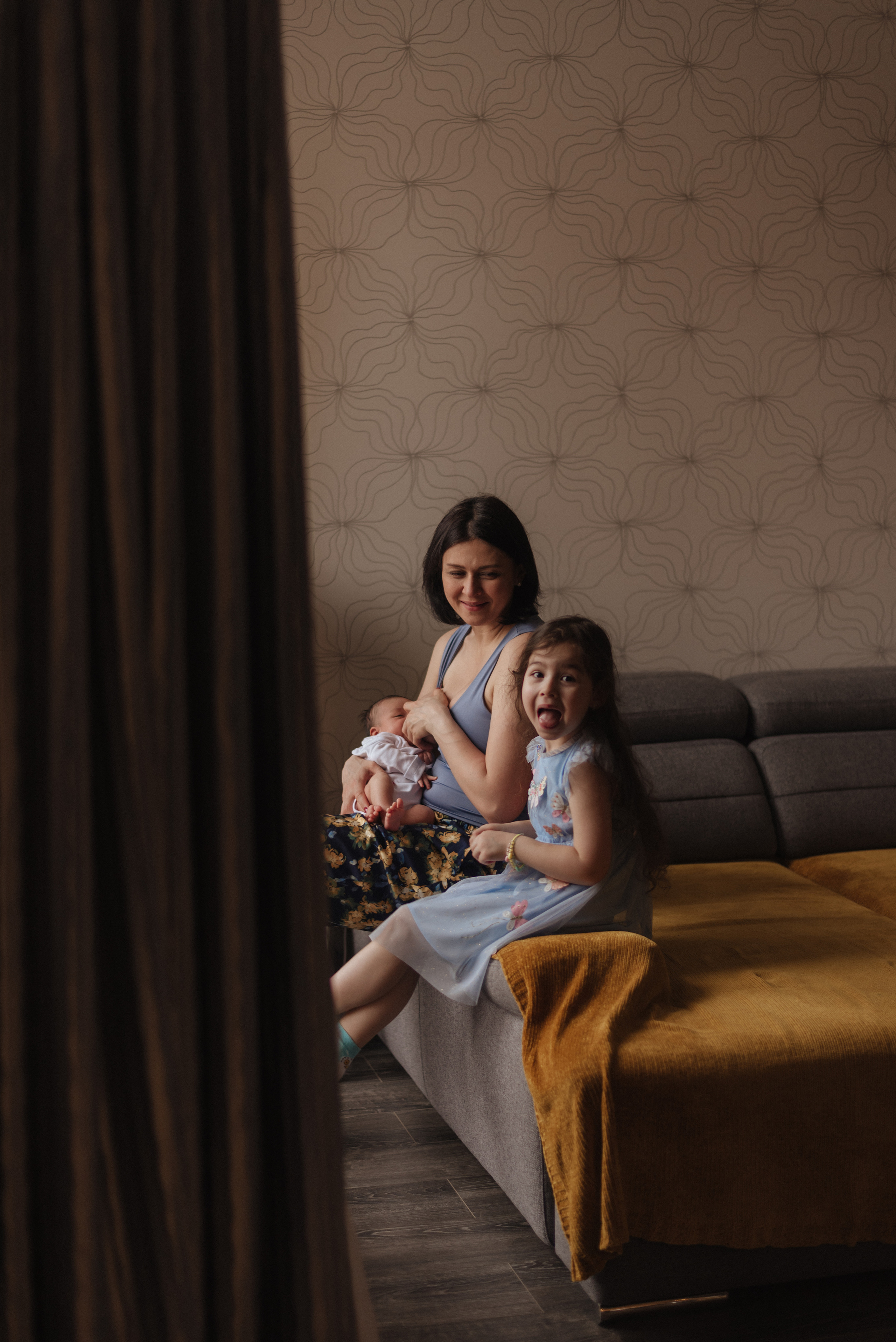 Домашняя съемка: Алеся, Есения и Ян. Женский фотограф в Санкт-Петербурге Татьяна Саблина