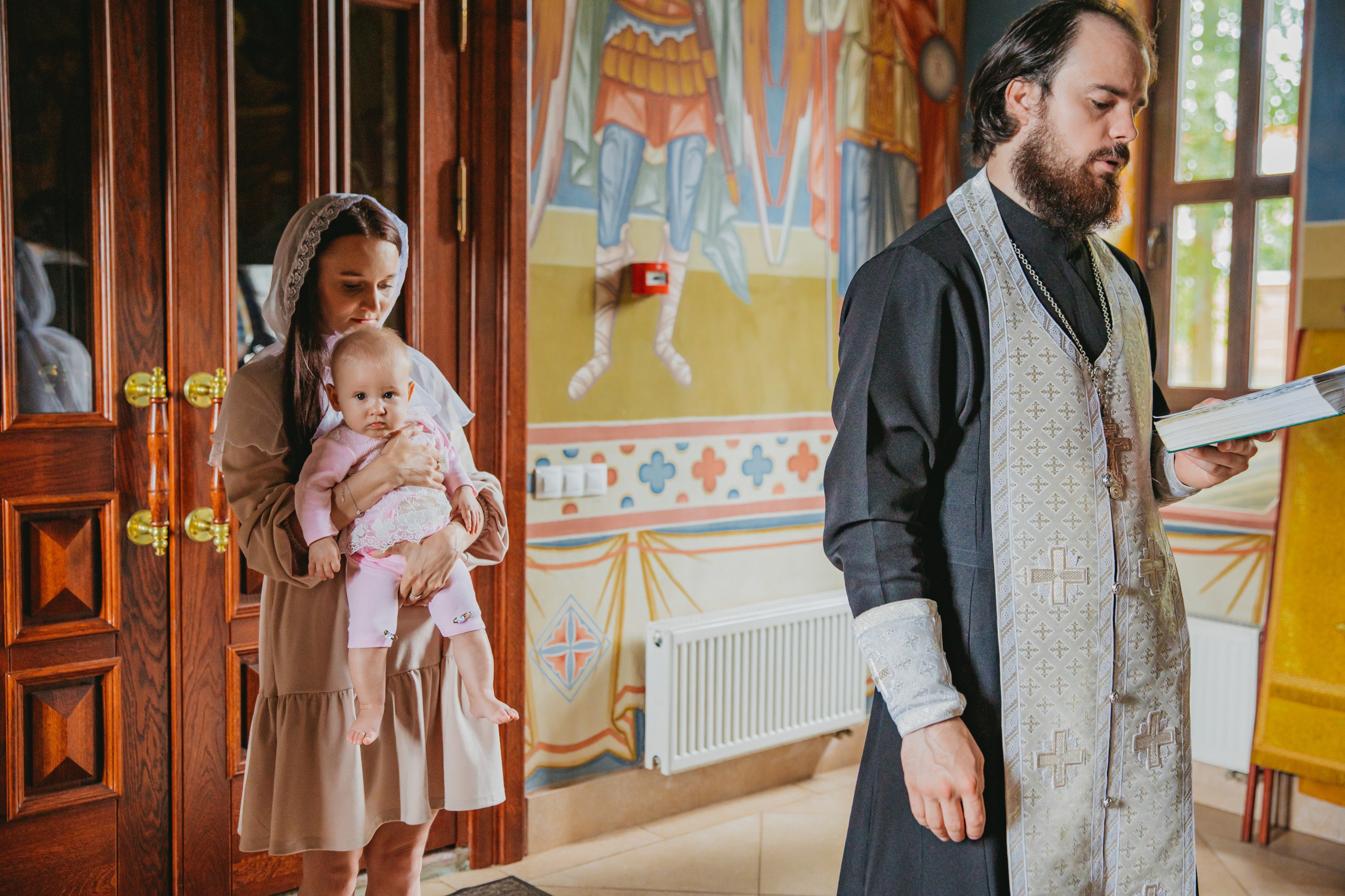 Фотограф крещение. Фотокниги и выпускные альбомы в Иваново