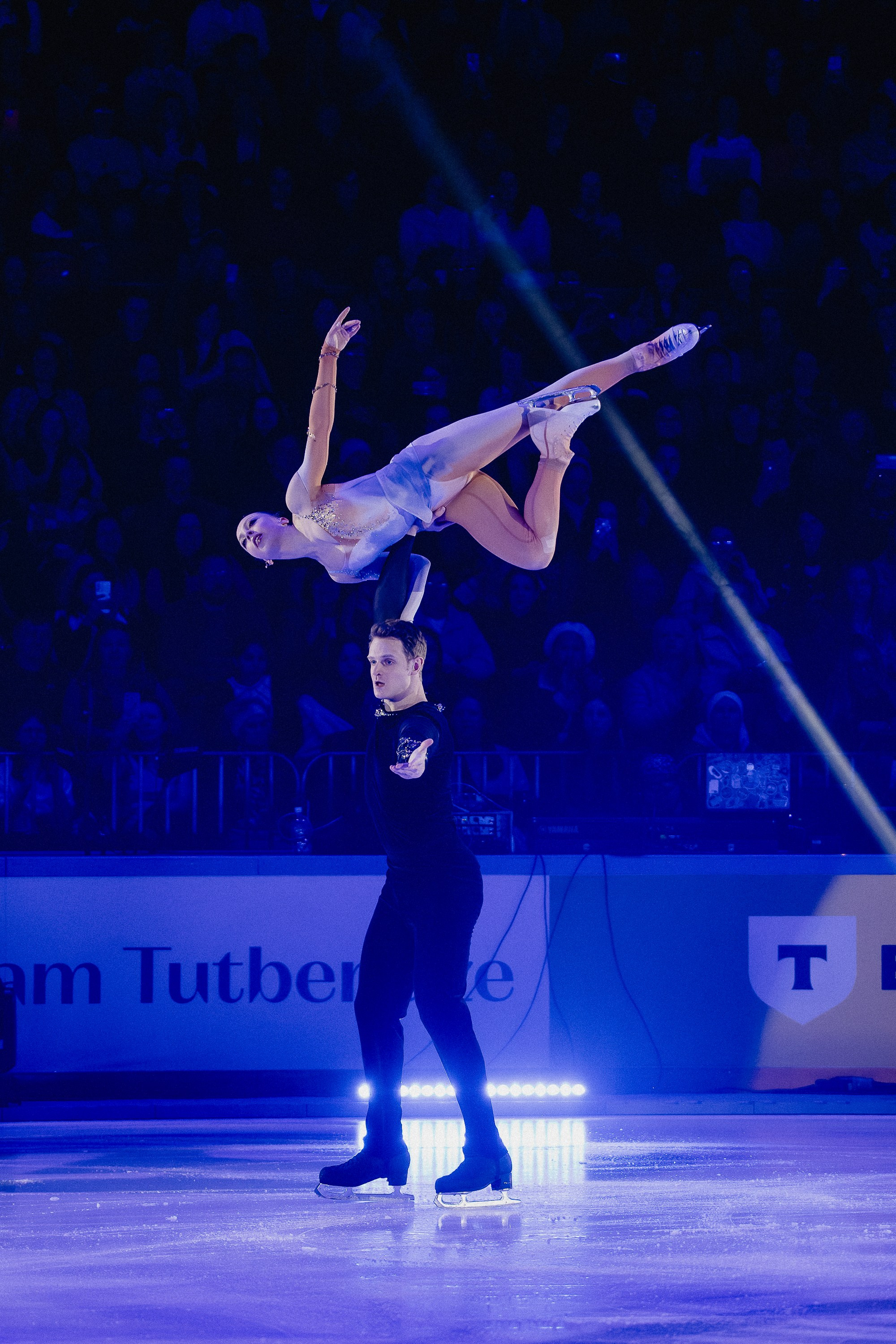 Шоу Этери Тутберидзе в Новосибирске. Воробьева Ксения — Спортивный и танцевальный фотограф Новосибирск