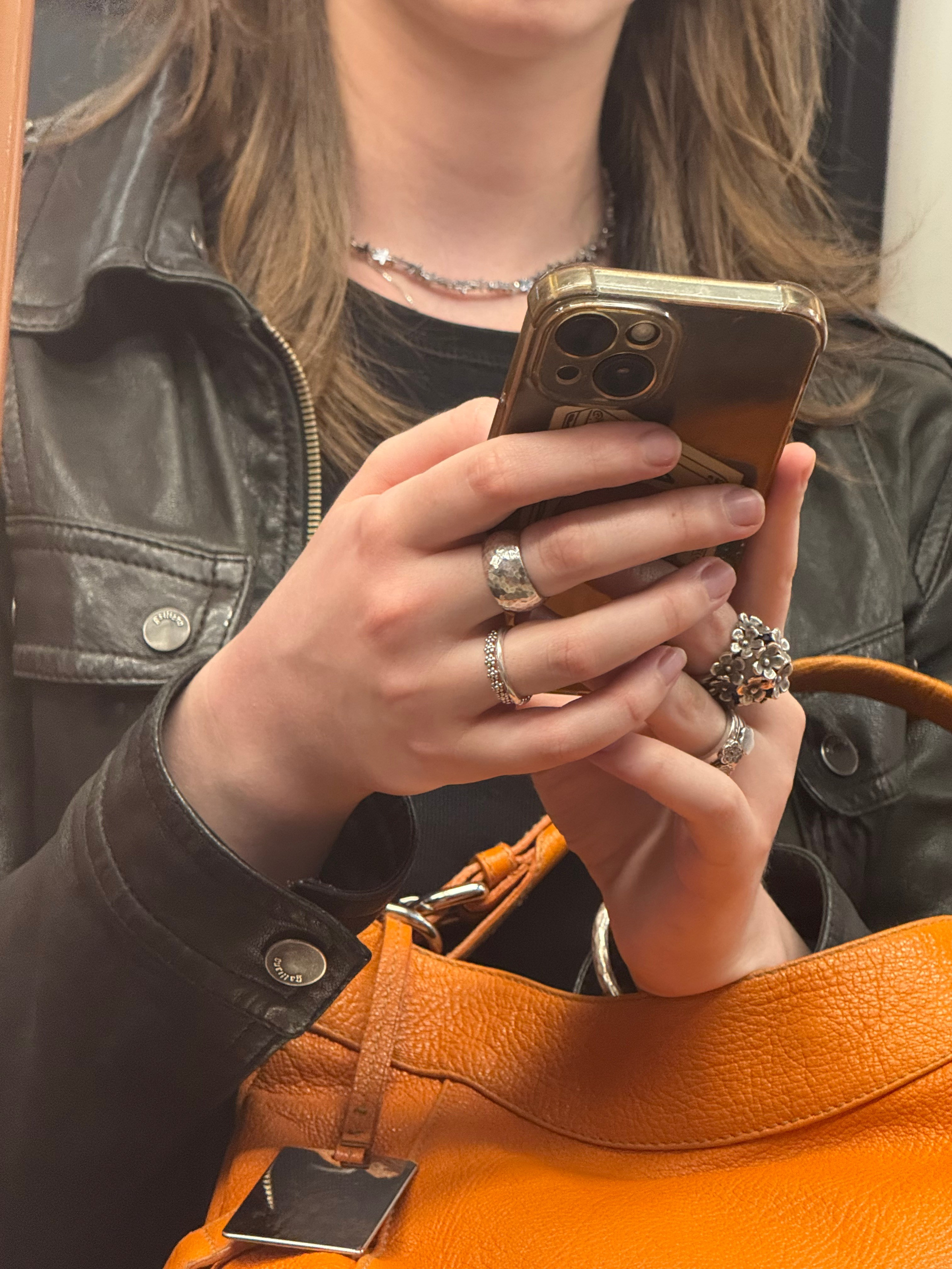 #руки_незнакомцев. Главная