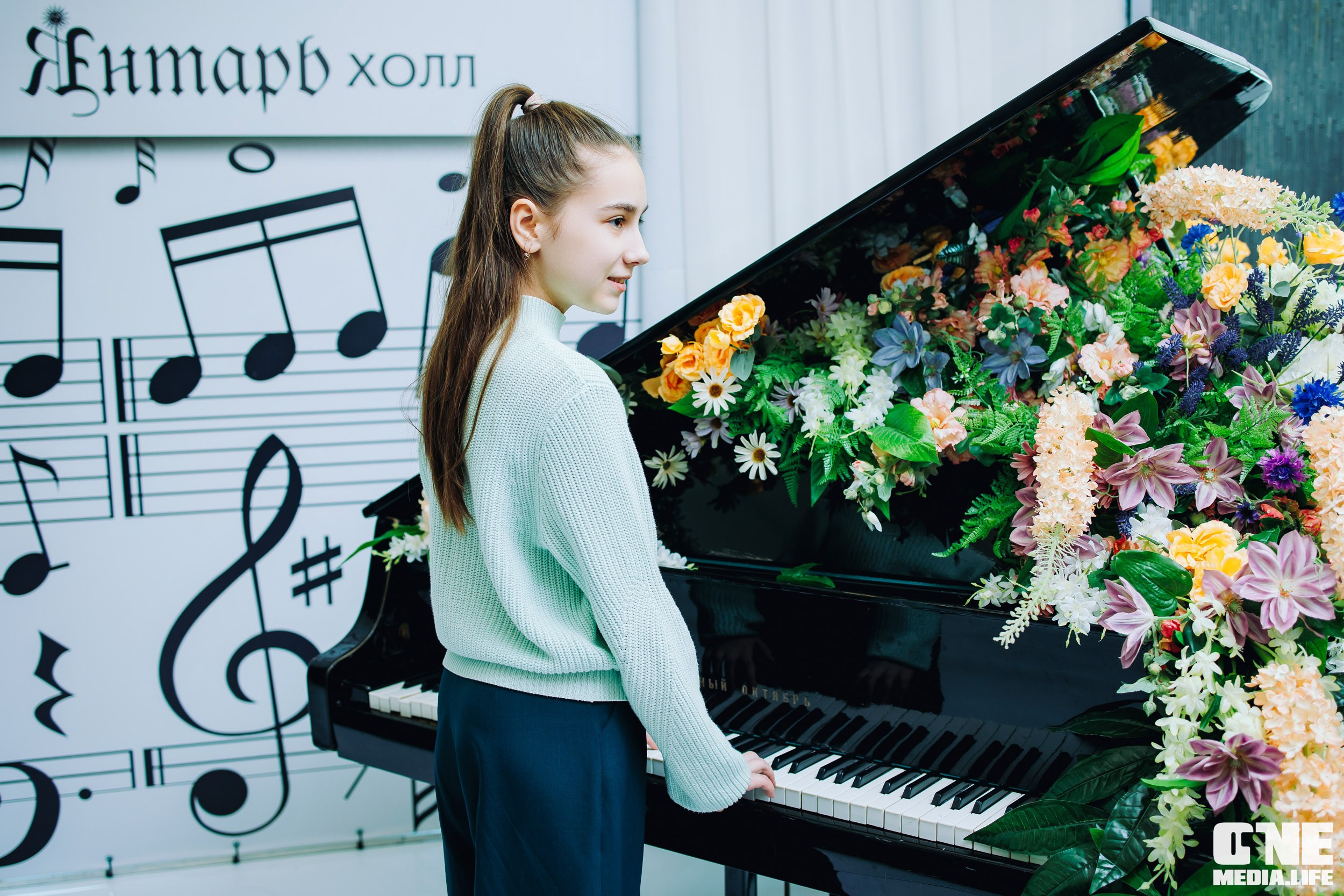 Концерт 8 марта в Янтарь холл. One Media Life: фоторепортажи, фотоотчеты с мероприятий и заведений