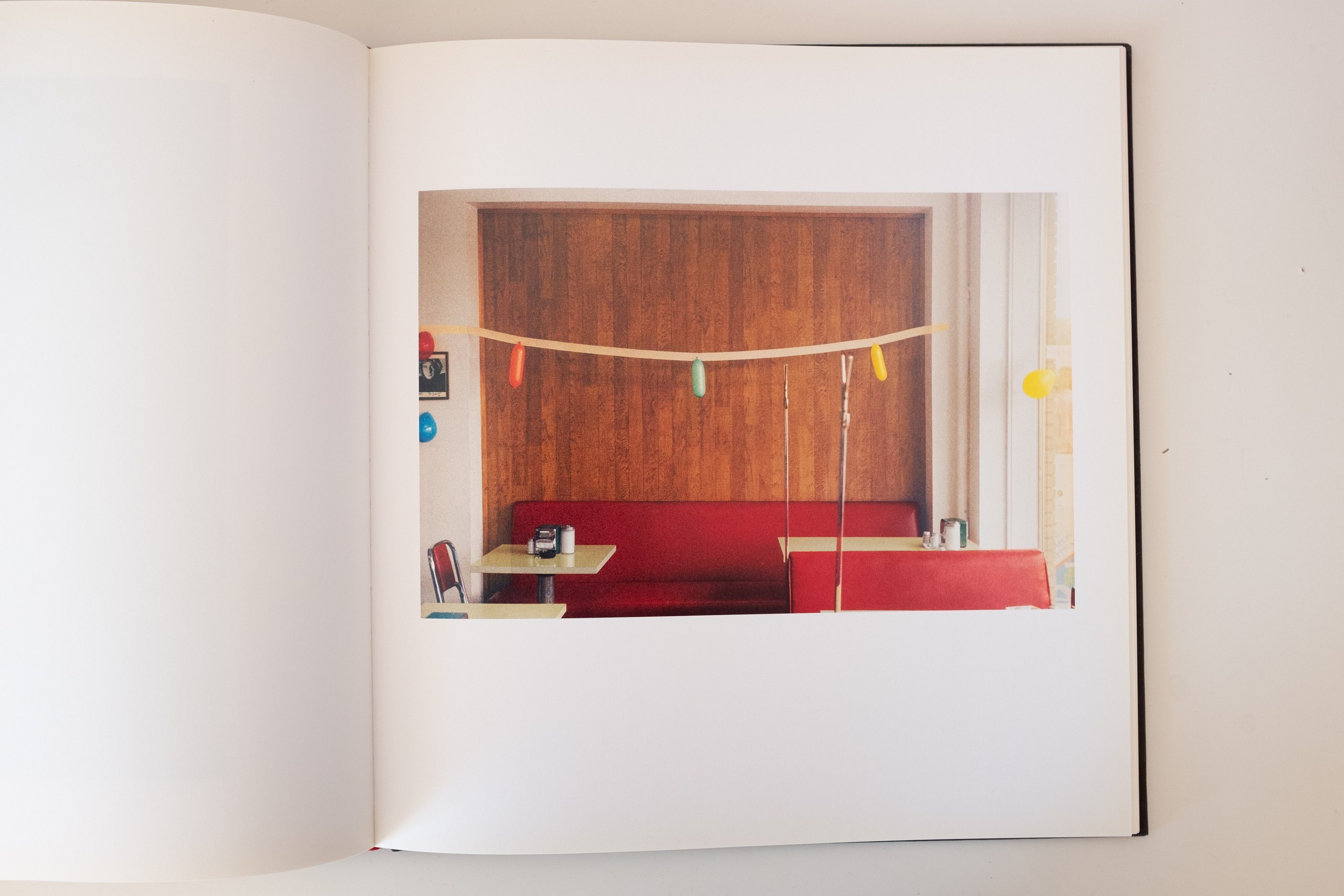 Фотокнижная библиотека Дмитрия Ширшова. Фотограф и исследователь фотографии из Санкт-Петербурга Елизавета Веприцкая