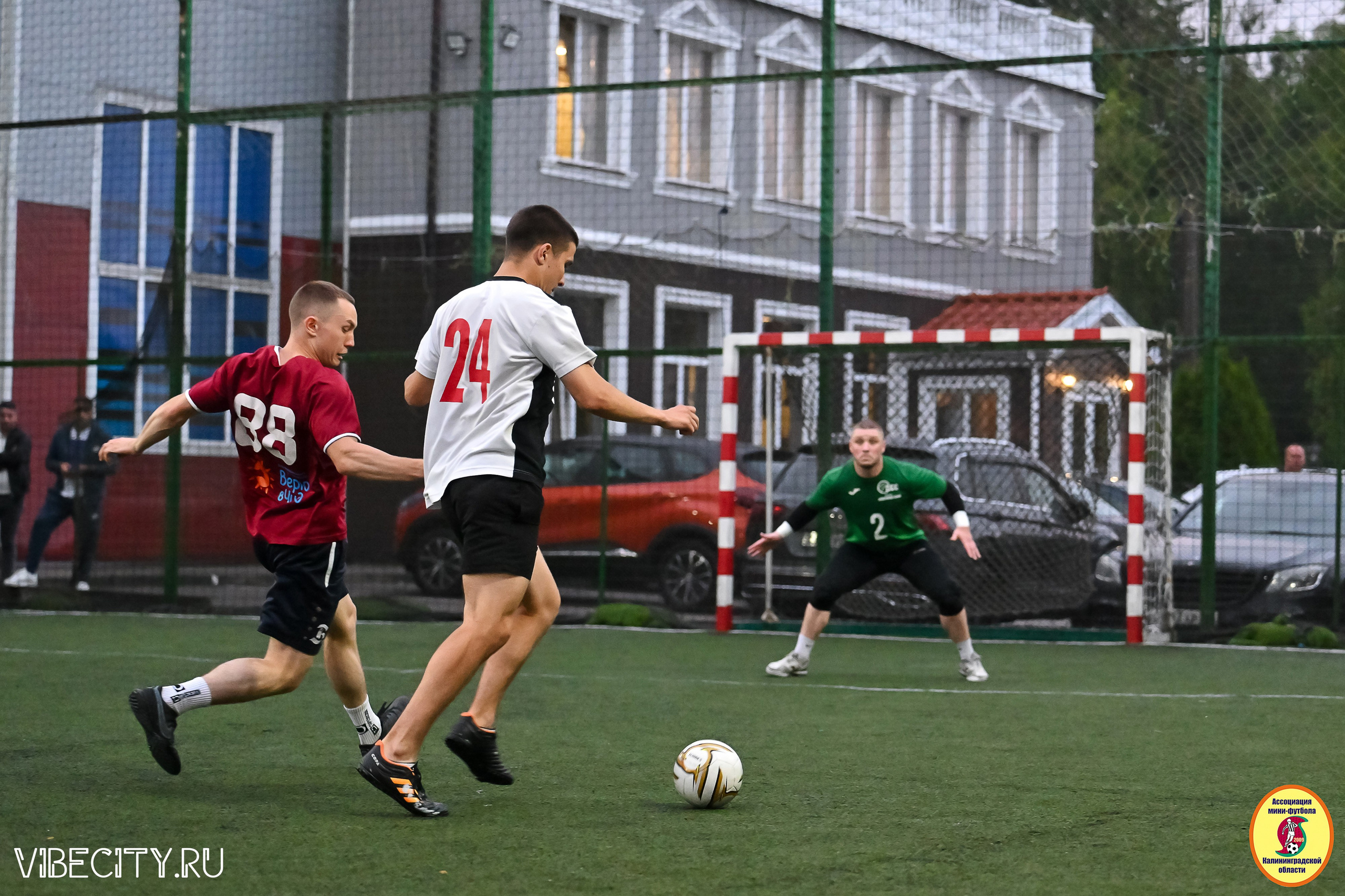 ИГРЫ МИНИ-ФУТБОЛЬНОЙ И КОРПОРАТИВНОЙ ЛИГИ. VIBECITY.RU Вайб Сити Ру Фоторепортажи Фотоотчеты Калининград