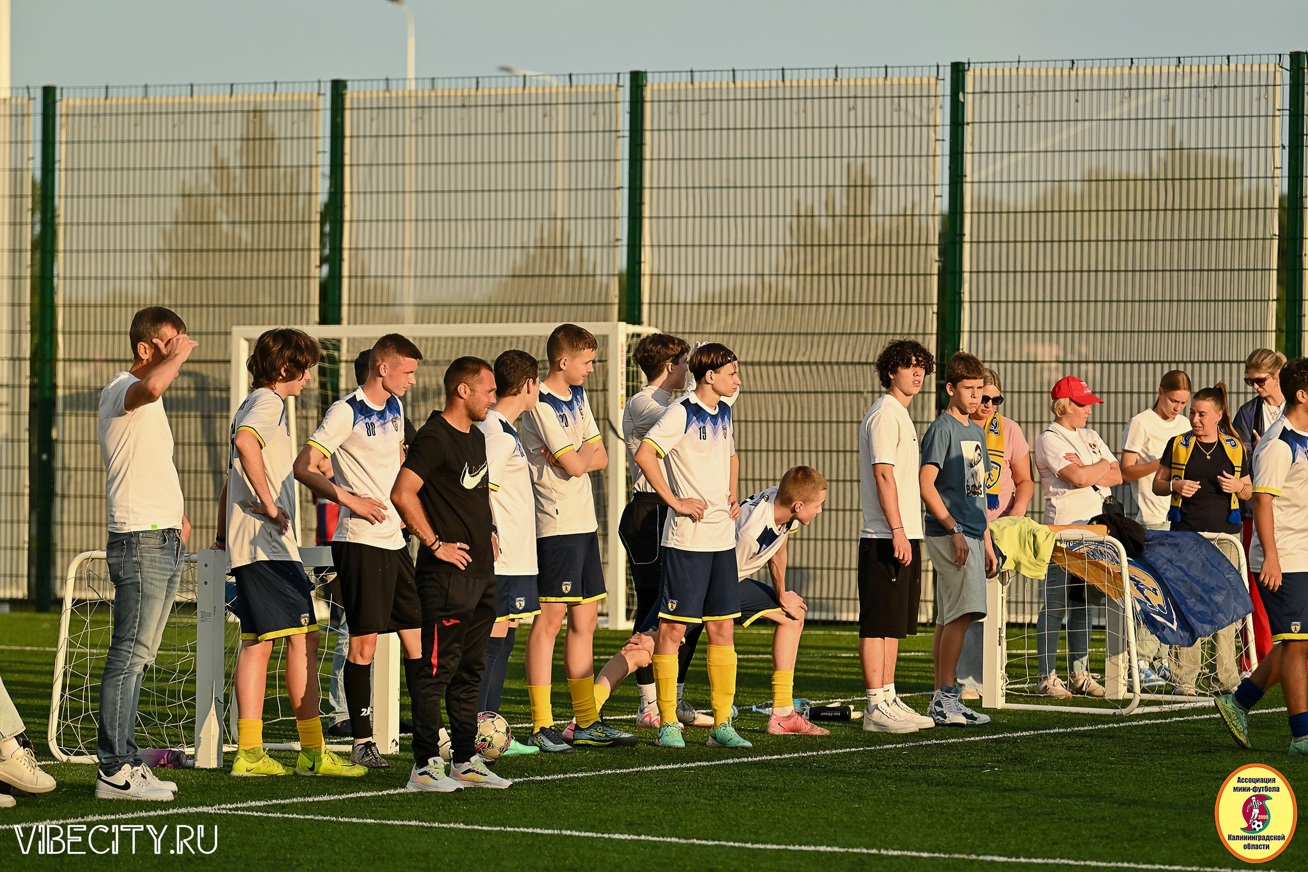 ИГРЫ МИНИ-ФУТБОЛЬНОЙ И КОРПОРАТИВНОЙ ЛИГИ. VIBECITY.RU Вайб Сити Ру Фоторепортажи Фотоотчеты Калининград