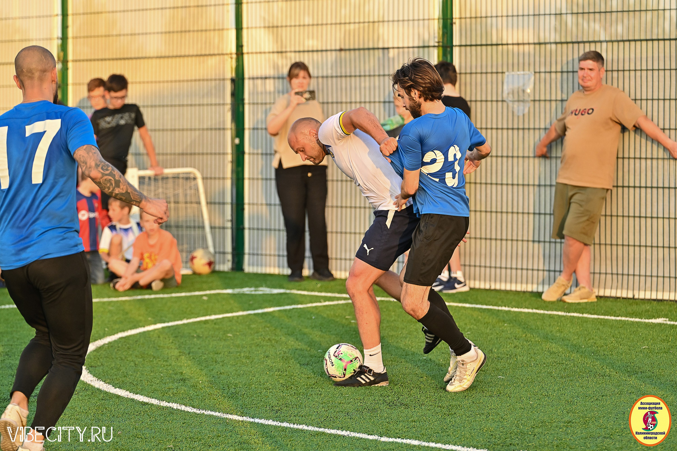 ИГРЫ МИНИ-ФУТБОЛЬНОЙ И КОРПОРАТИВНОЙ ЛИГИ. VIBECITY.RU Вайб Сити Ру Фоторепортажи Фотоотчеты Калининград