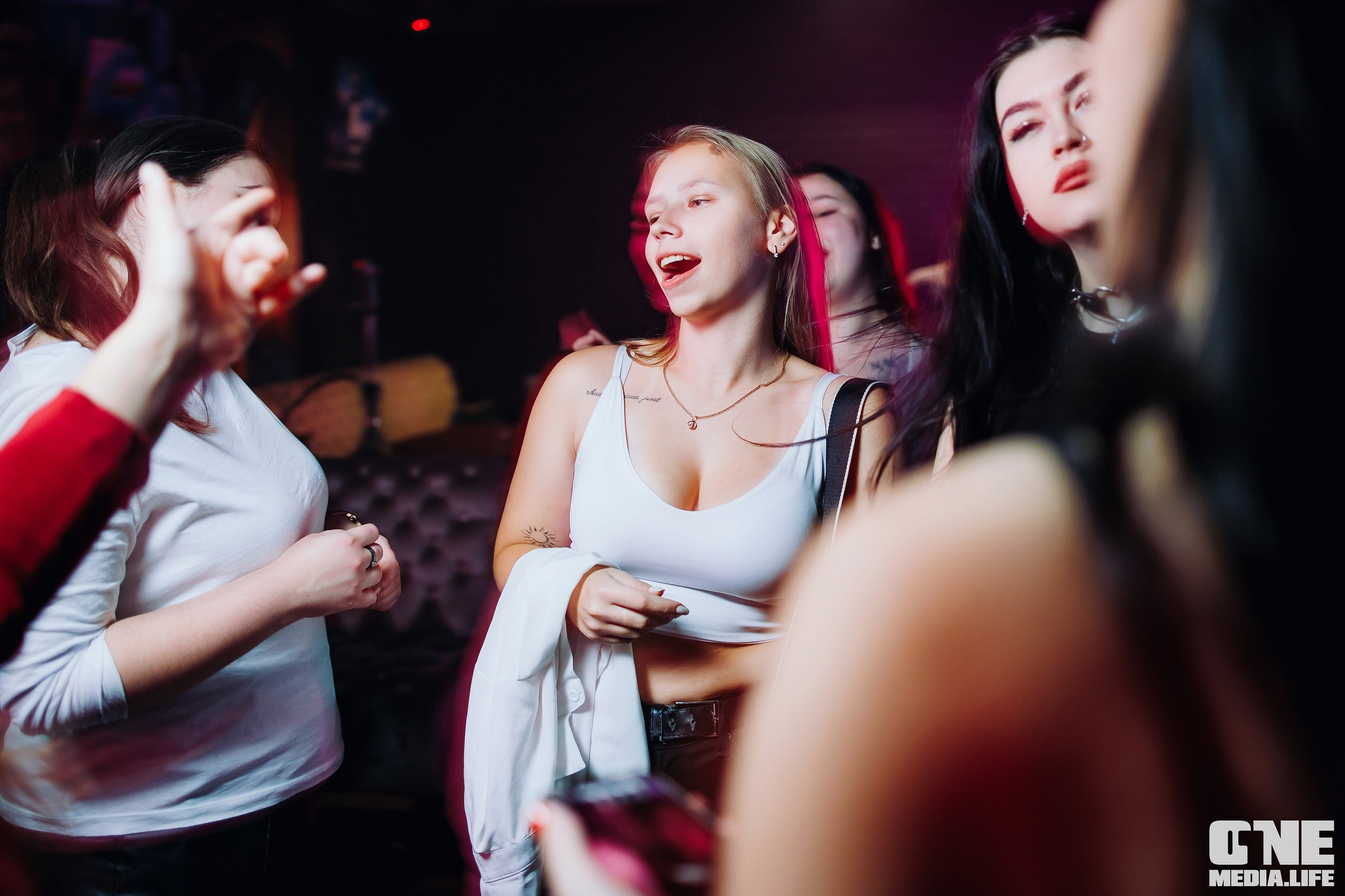 Фоторепортаж из бара XxxX. One Media Life: фоторепортажи, фотоотчеты с мероприятий и заведений