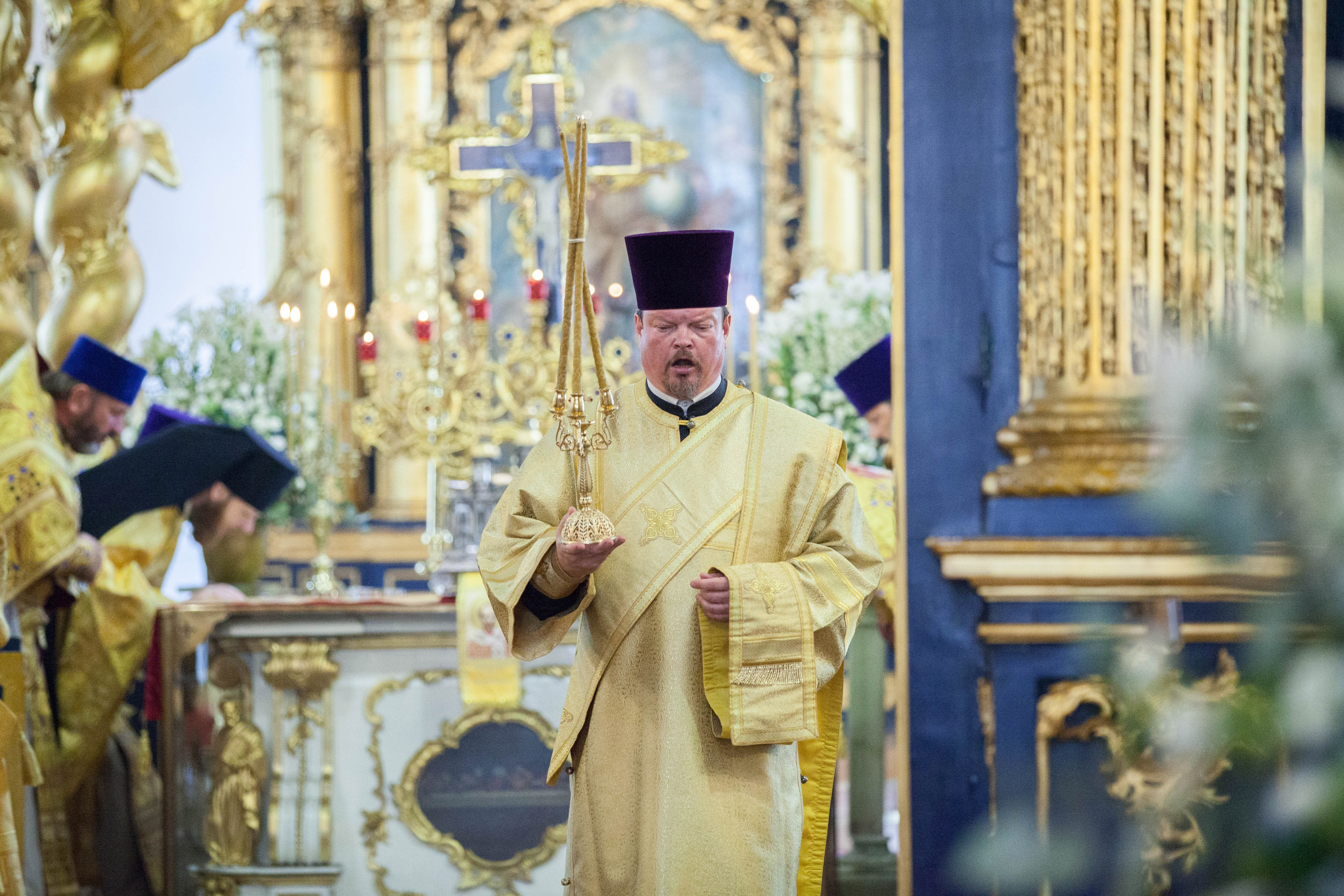 МИТРОПОЛИТ ВАРСОНОФИЙ СОВЕРШИЛ БОЖЕСТВЕННУЮ ЛИТУРГИЮ В НИКОЛО-БОГОЯВЛЕНСКОМ СОБОРЕ. НИКОЛО-БОГОЯВЛЕНСКИЙ МОРСКОЙ СОБОР
