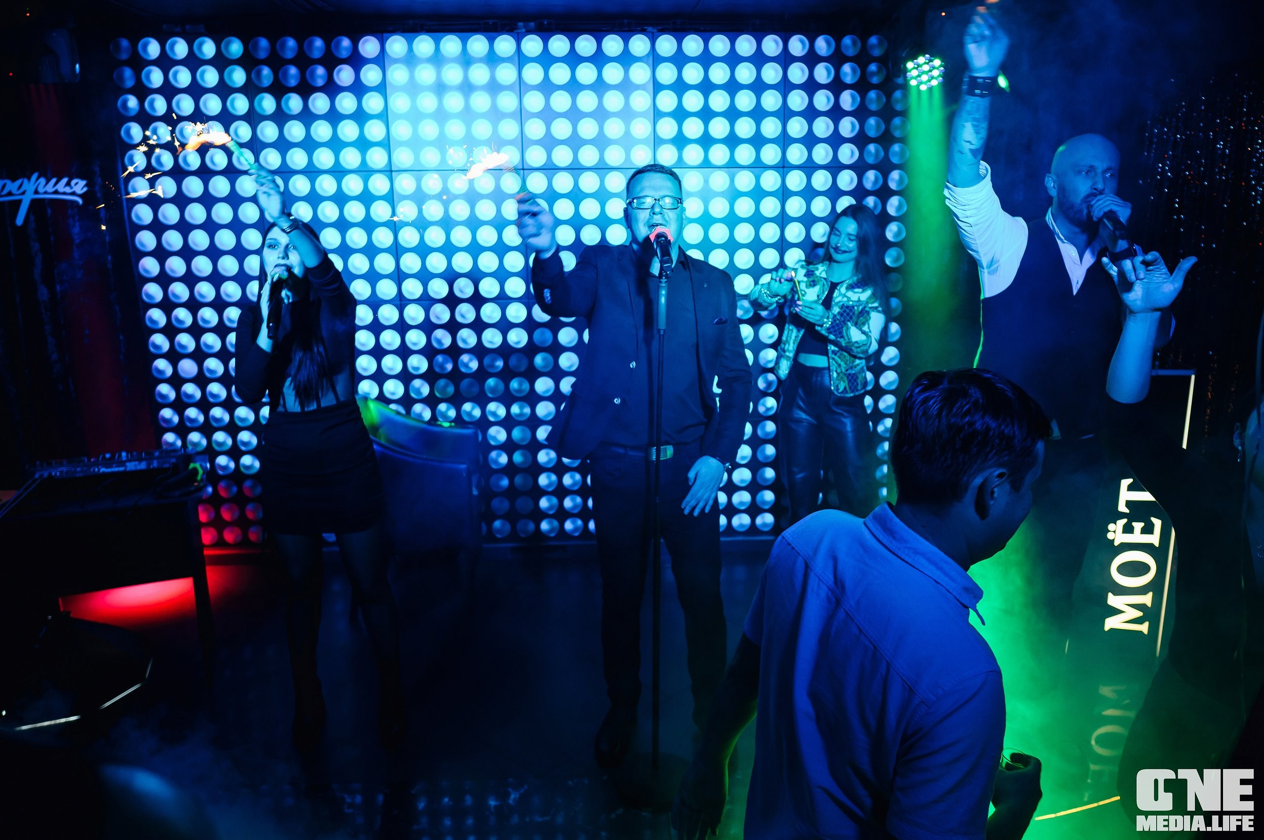 Фоторепортаж из караоке-клуба Эйфория. One Media Life: фоторепортажи, фотоотчеты с мероприятий и заведений