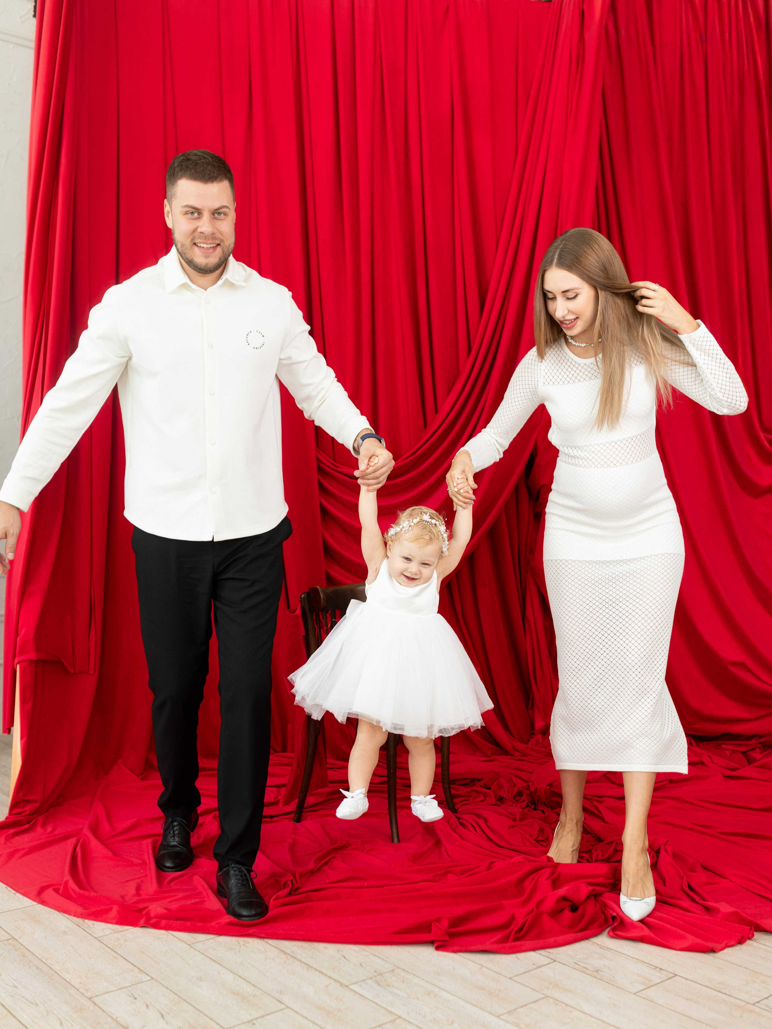 Семейная съемка для Яны и Дани в интерьере. Дмитрий Шульгин, портретный фотограф в Воронеже