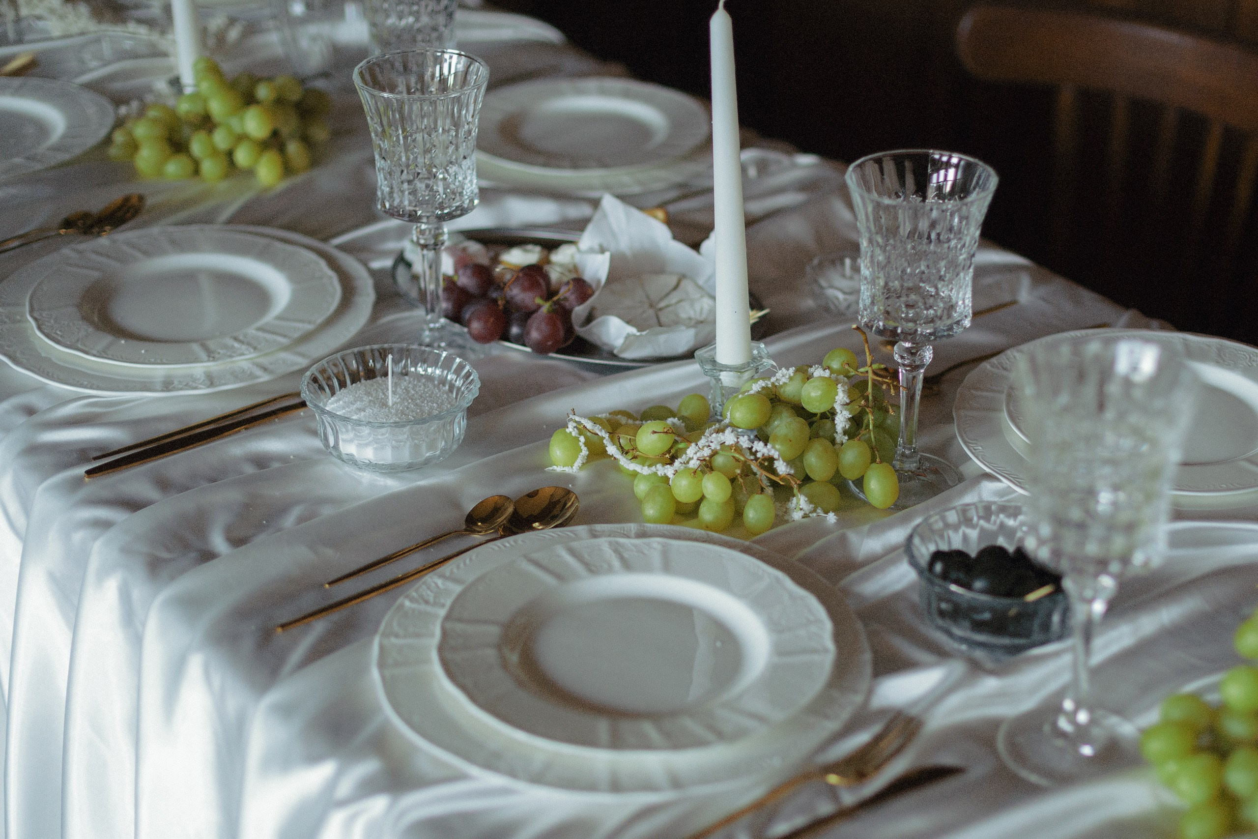 Сервировка стола на камерной свадьбе — винтажная свадьба в Санкт-Петербурге