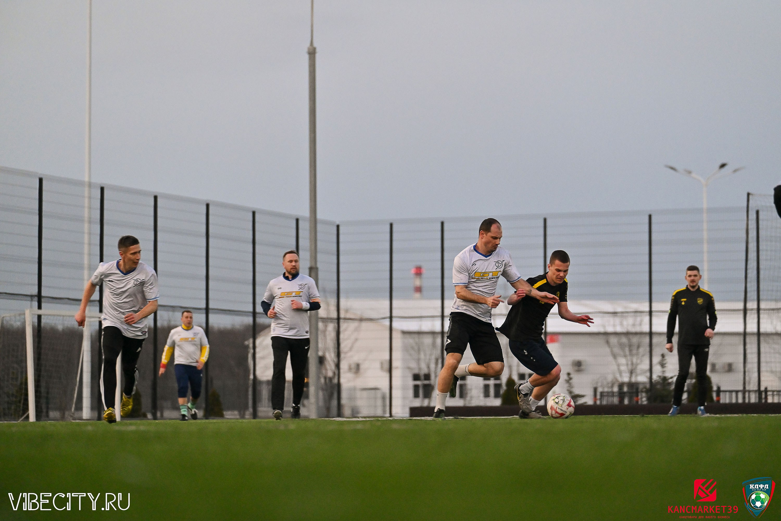 XX ЧЕМПИОНАТ КАЛИНИНГРАДСКОЙ ЛФЛ КАНЦМАРКЕТ39 сезона 2024–2025 гг. VIBECITY.RU Вайб Сити Ру Фоторепортажи Фотоотчеты Калининград