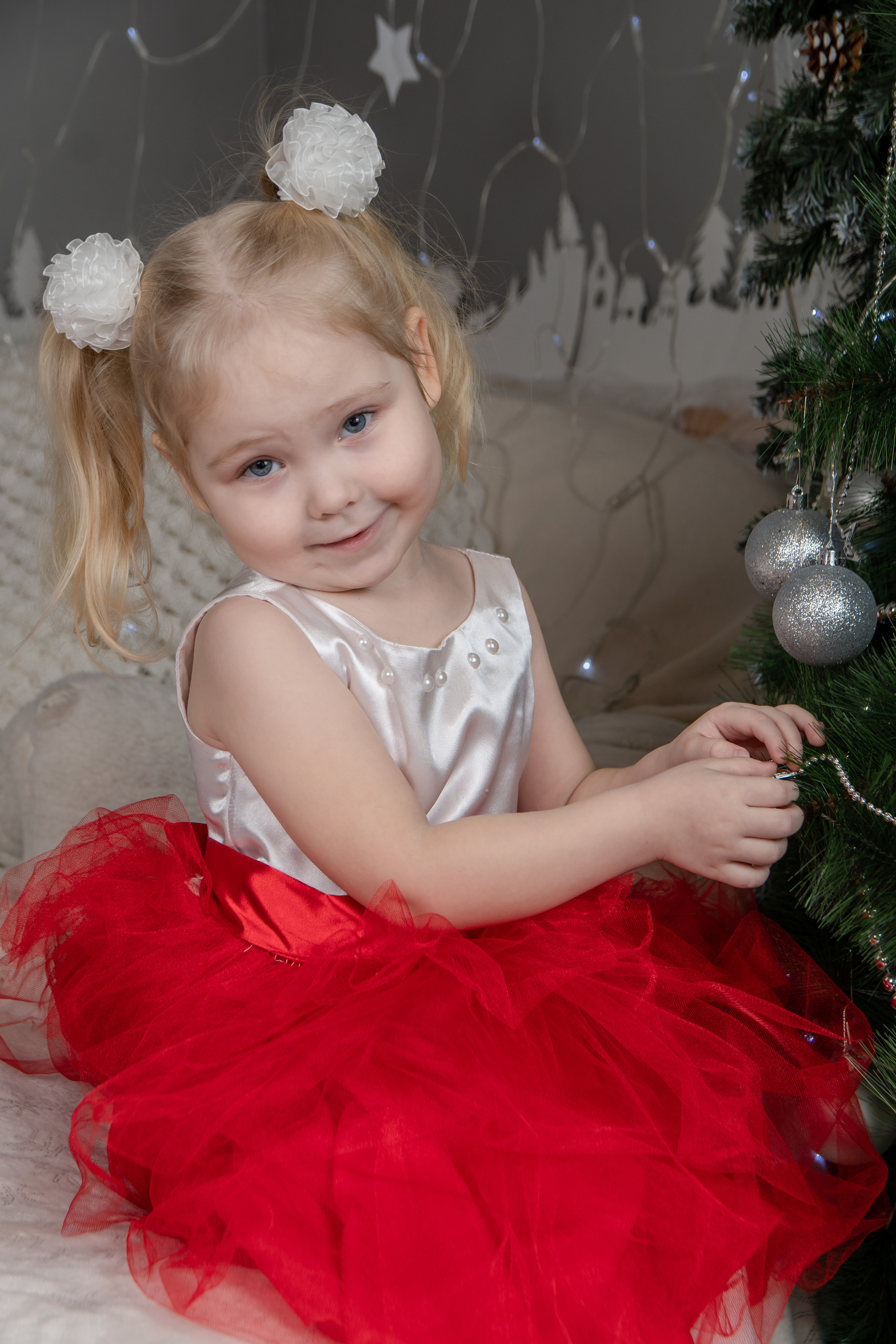 Милая фотосессия Марины, Евгения и Ариши. Фотограф в Сузуне — Зоя Попова (Собственная фотостудия)