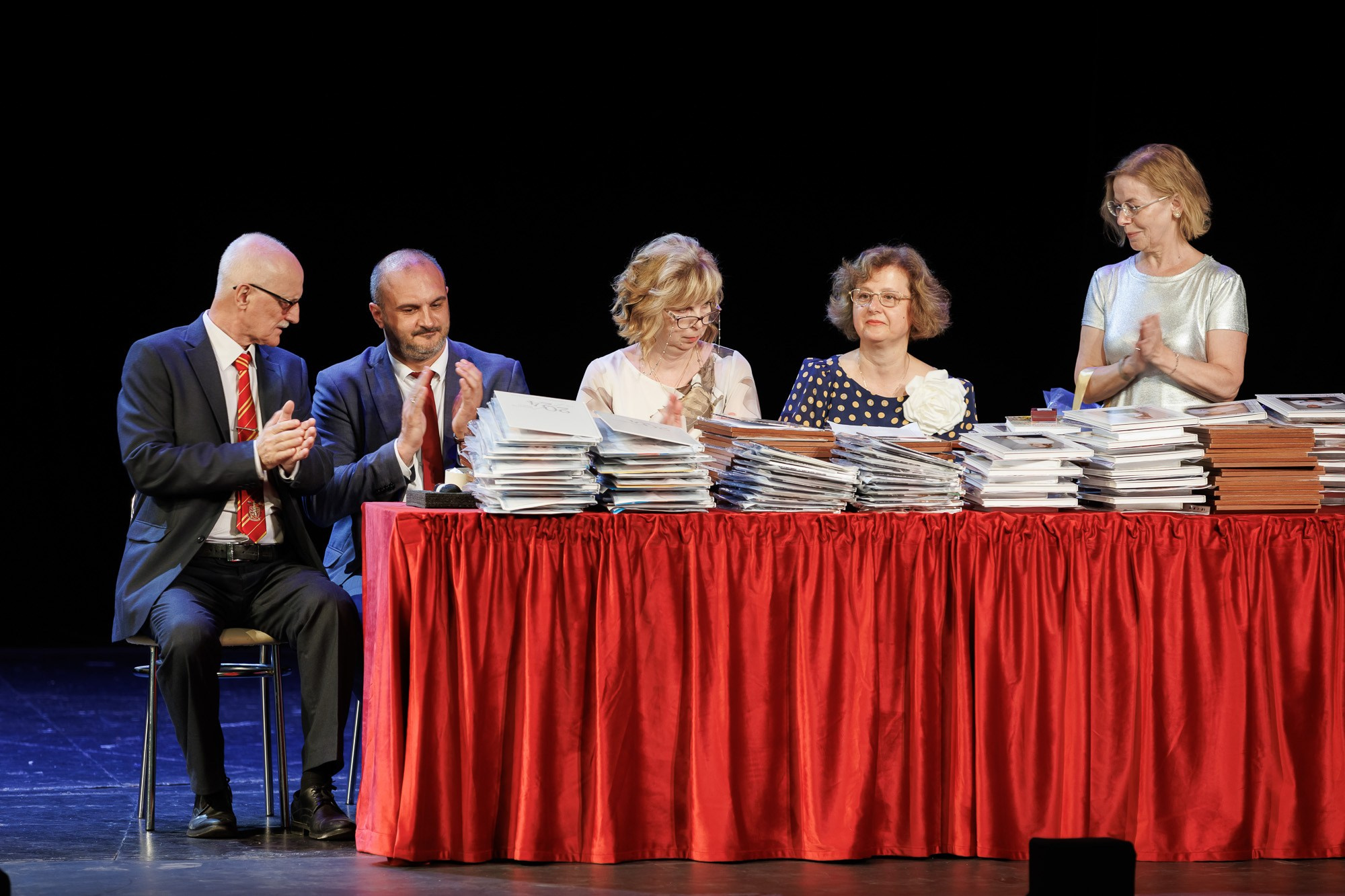 Выпускной вечер в Севастопольской гимназии № 1 имени А. С. Пушкина. Свадебный фотограф, фотосъемка в Крыму, Севастополе, Симферополе, Ялте