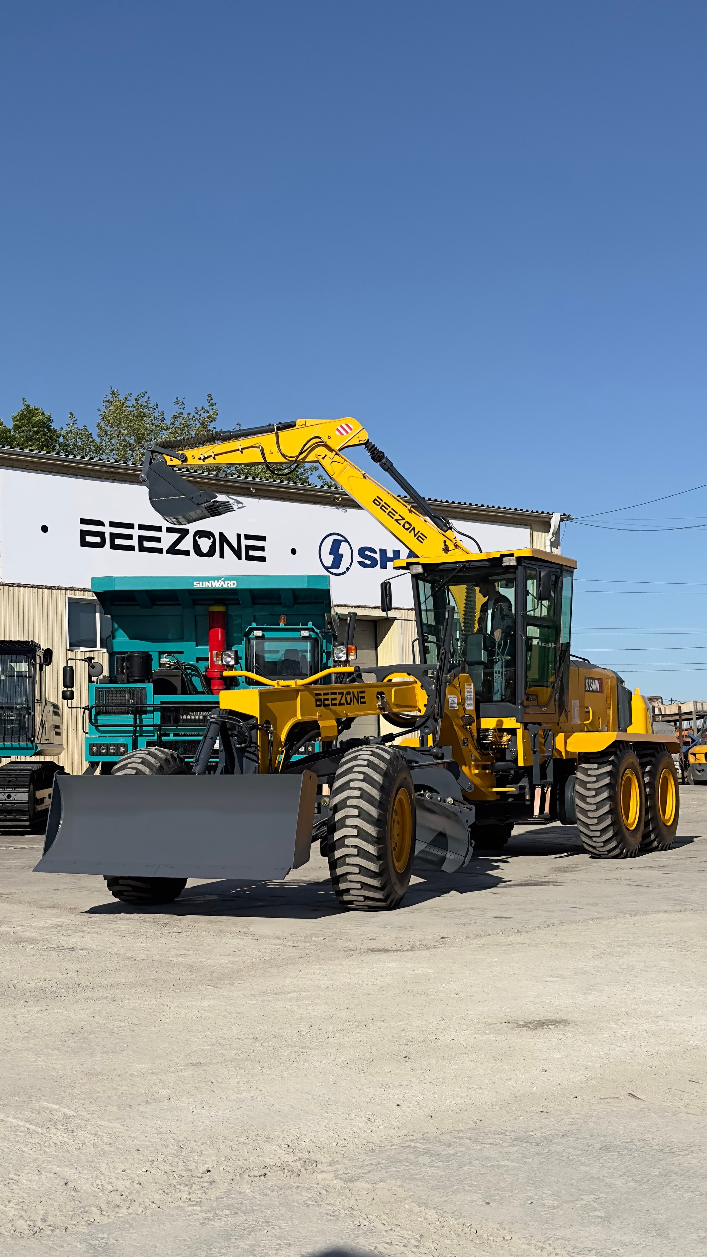 Фото грейдер Beezone G724MH(B20MG-A). Продажа и обслуживание грузовой техники и спецтехники в г. Новосибирск компания СТИ
