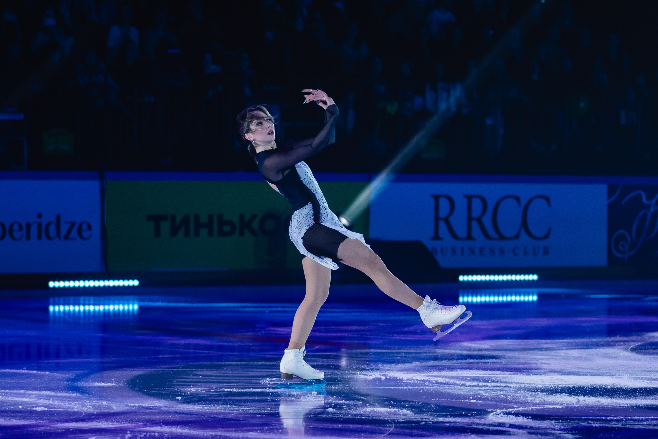Шоу «Чемпионы на льду» в Новосибирске. Воробьева Ксения — Спортивный и танцевальный фотограф Новосибирск