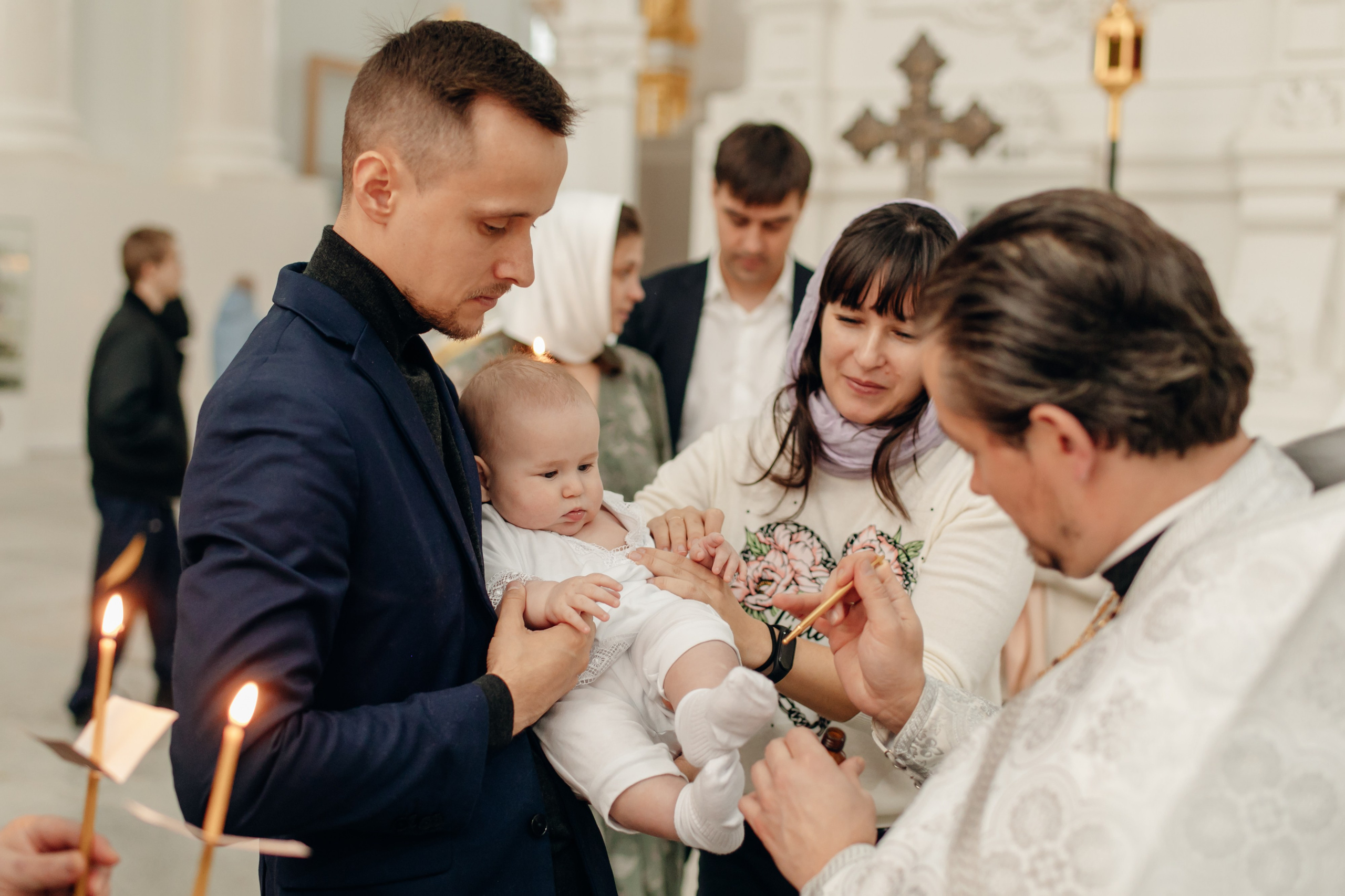 Крещение ребенка в Смольном соборе СПб. Фотограф крещение венчание в Петербурге! Помогает подобрать храм и посоветовал душевного батюшку в СПб