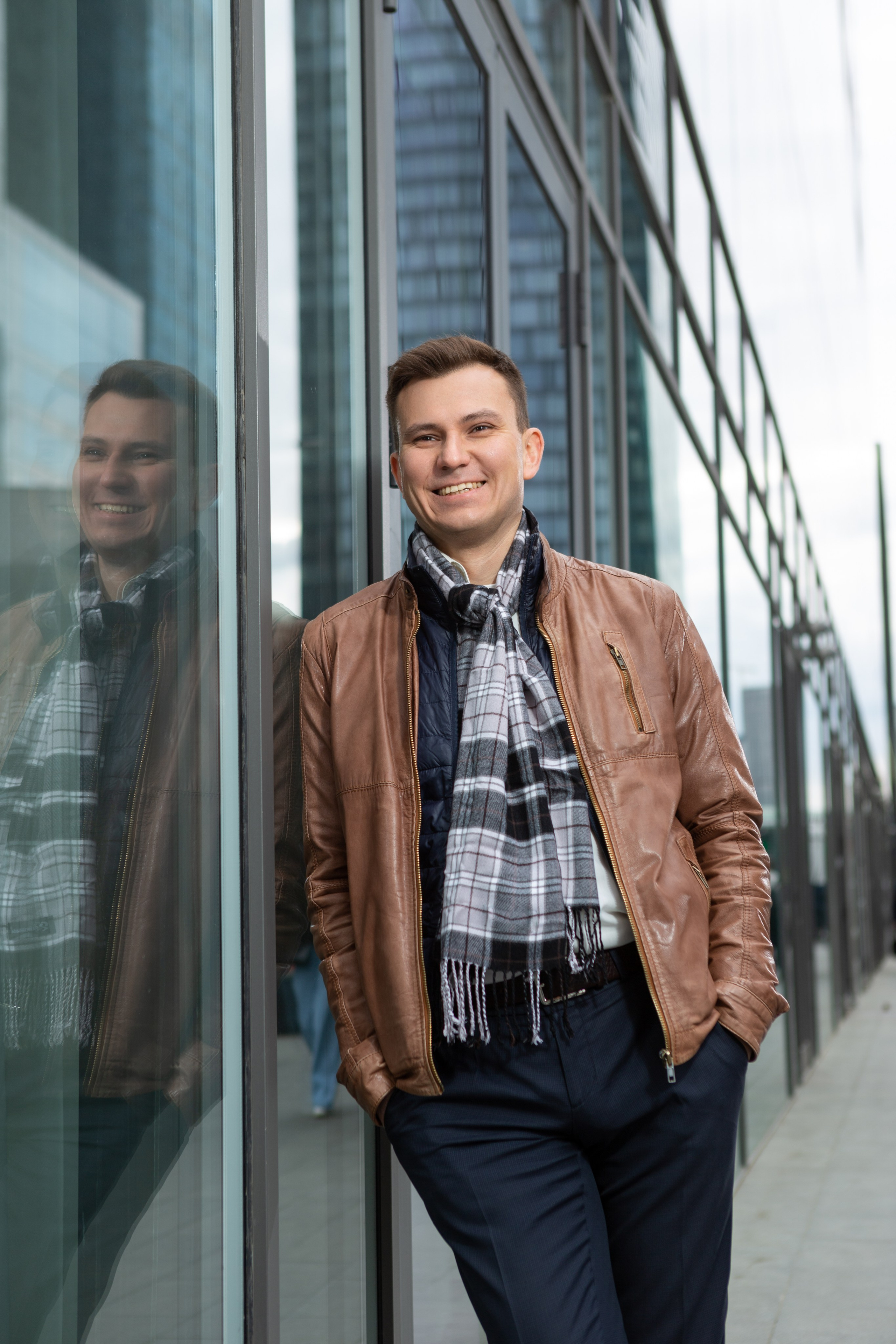 Наиль. Рекламный, предметный, репортажный, семейный фотограф и художник в Москве