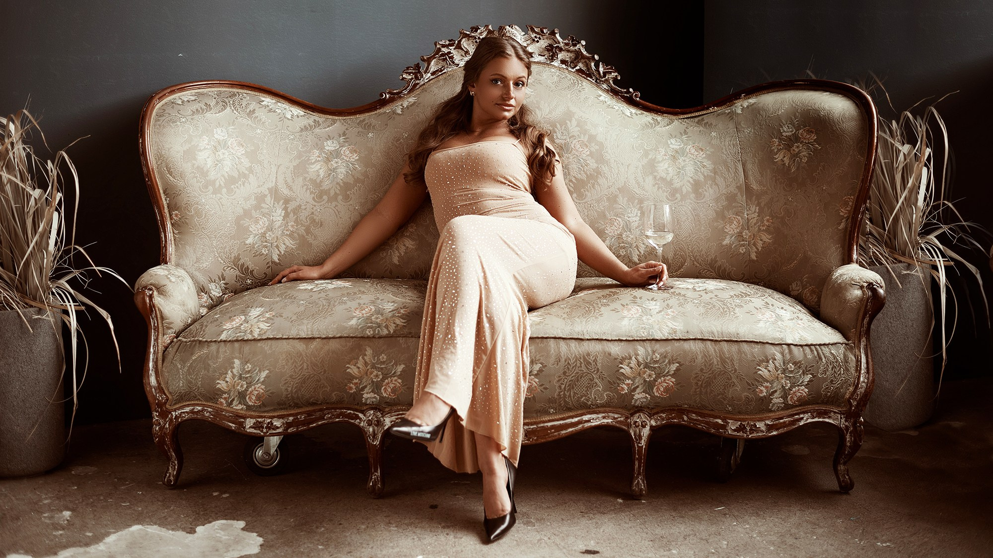 Продающий контент для маркет плейсов, WB, Ozon. Фотограф видеограф в Москве