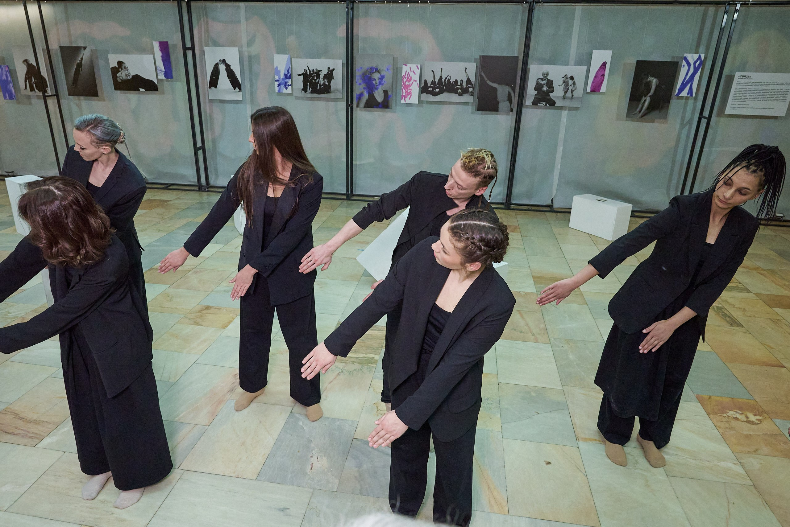Связь — фото выставка Аллы Быковой в Цко Ивтекс Иваново. Фотограф в Иваново: Каталожная съемка одежды и постельного белья, Wildberries