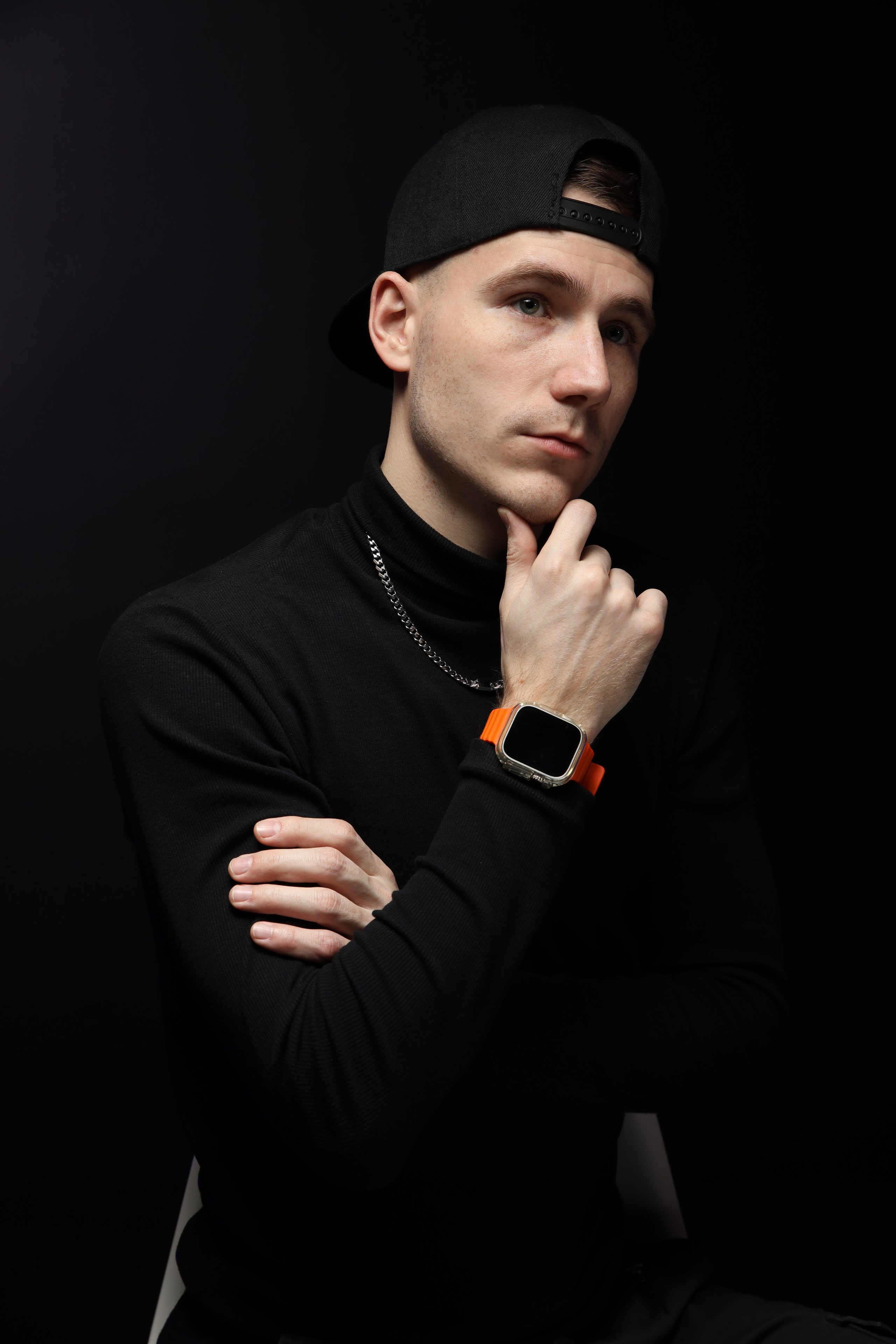 The White hat Alex. Профессиональный фотограф в Воронеже Владислав Крылов