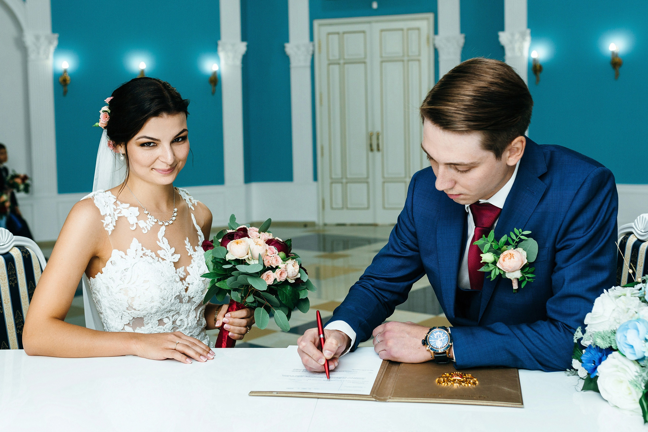 Фотограф в ЗАГС на роспись, заказать услуги свадебной фотографии — Цены и стоимость услуг профессионального фотографа на фотосъёмку в ЗАГСе