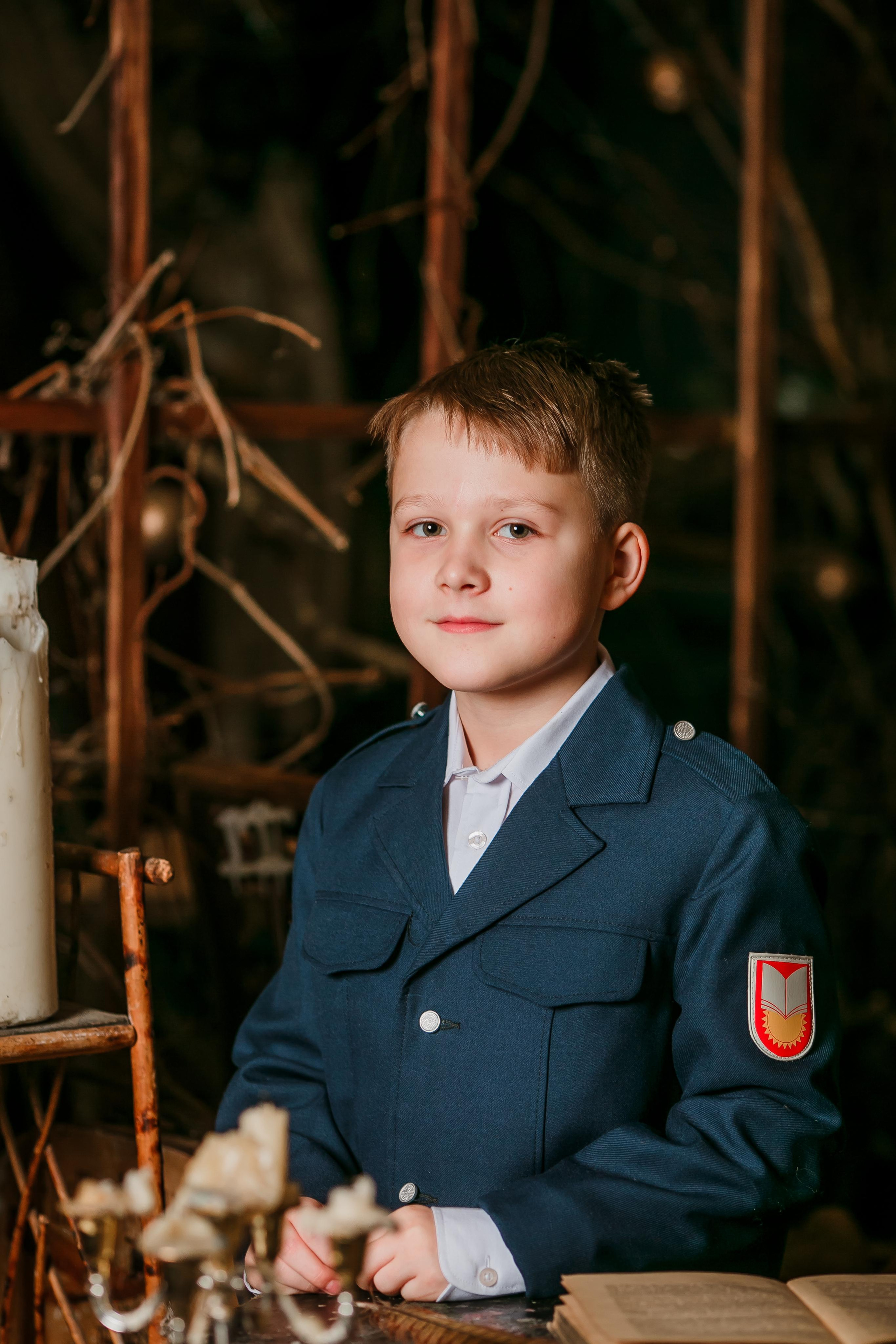 Цена на выпускные альбомы 4 класса. Выпускной альбом в Москве и Домодедово Вышка Школьный фотограф