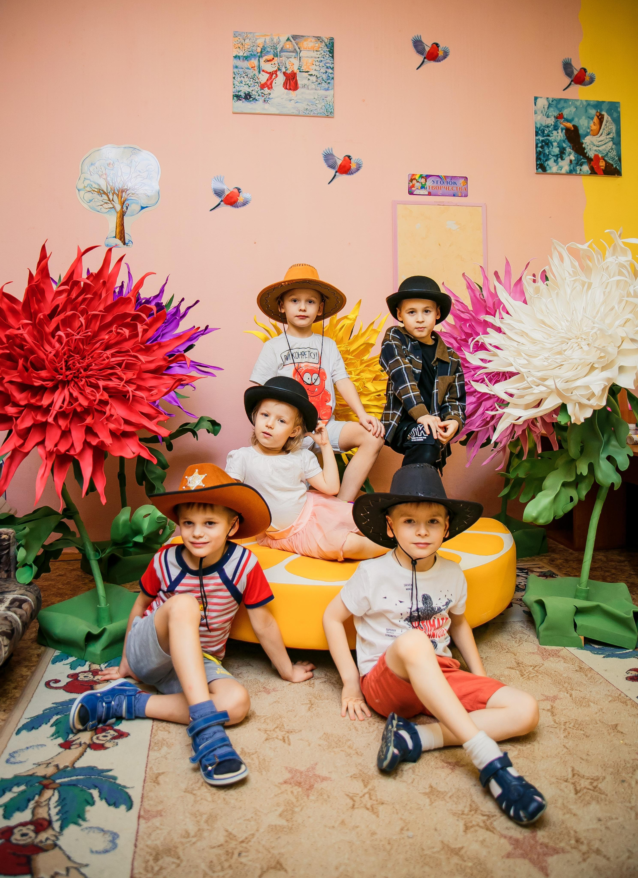 Выпускные альбомы для детского сада. Выпускной альбом в Москве и Домодедово Вышка Школьный фотограф