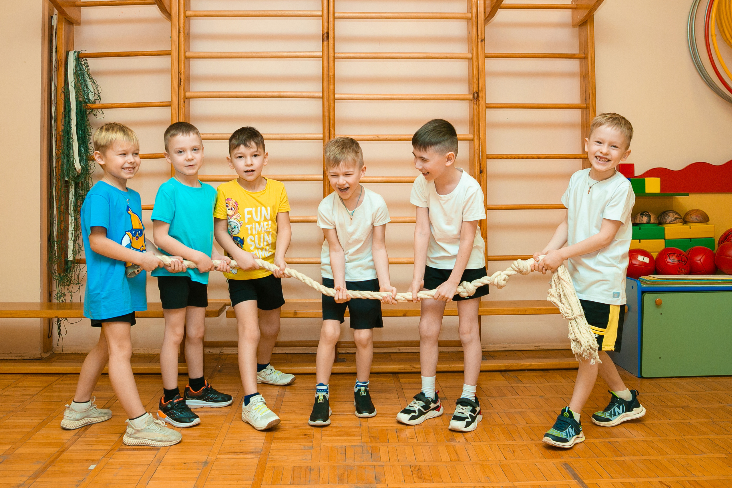 Выпускные альбомы для детского сада. Выпускной альбом в Москве и Домодедово Вышка Школьный фотограф